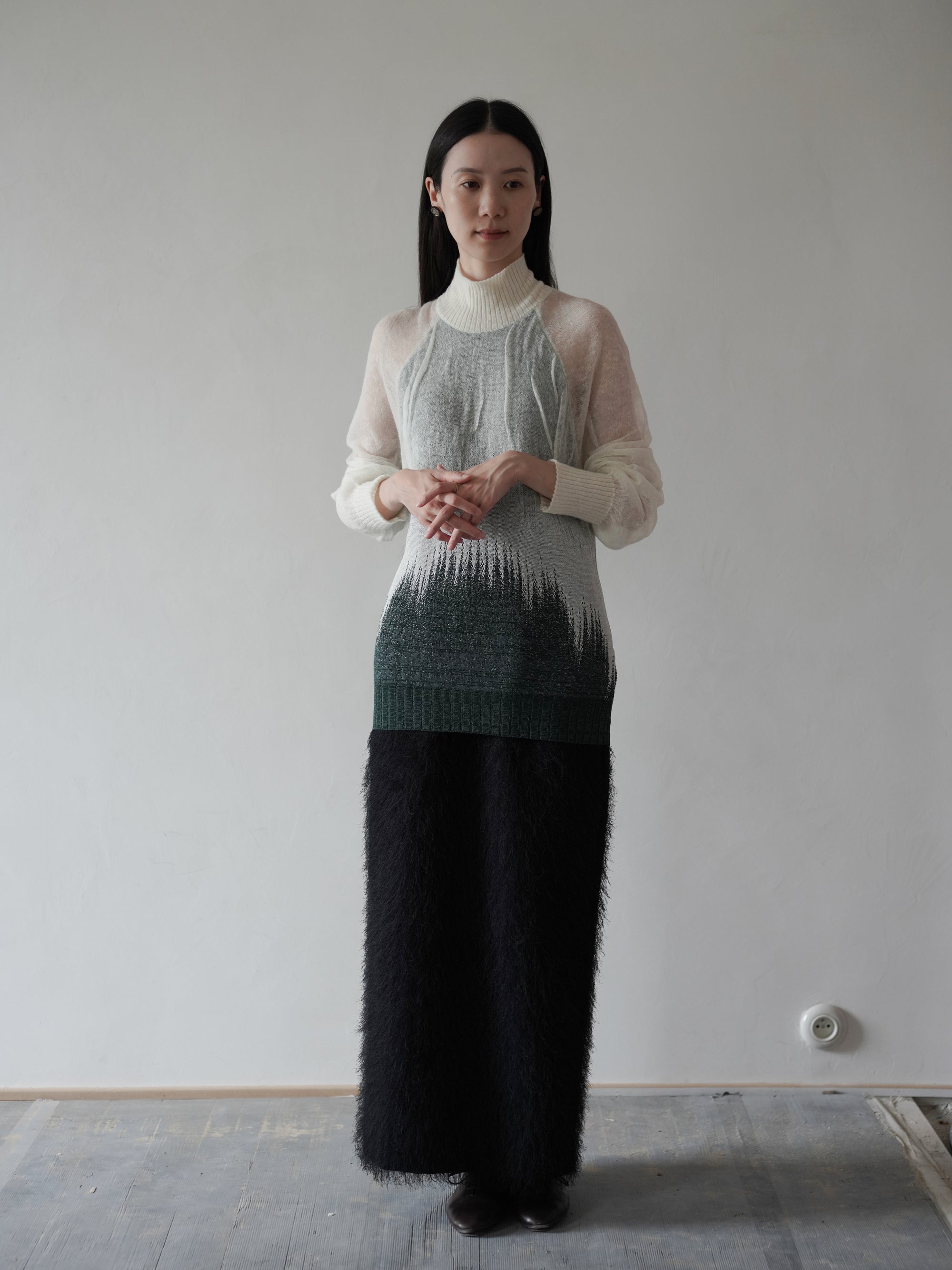 All-Over Fringe Skirt・Black