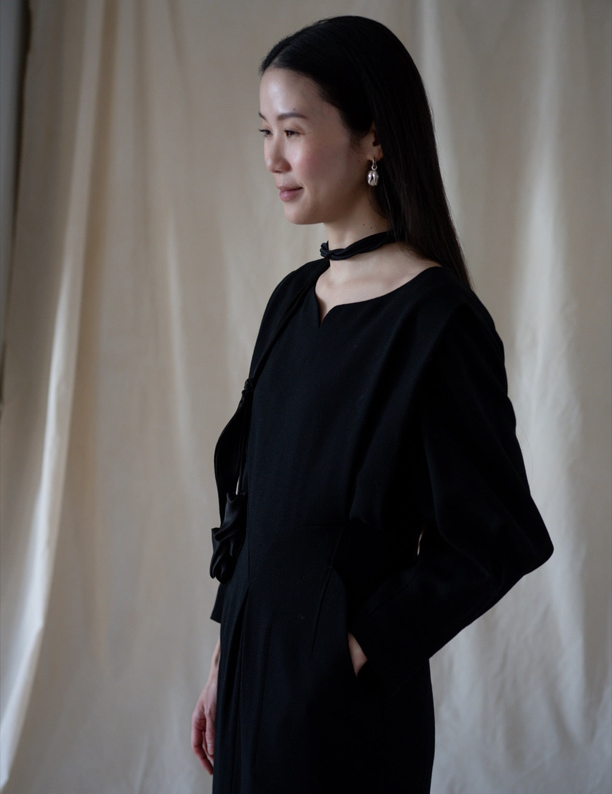 Floral Motif Silk Belt · Black