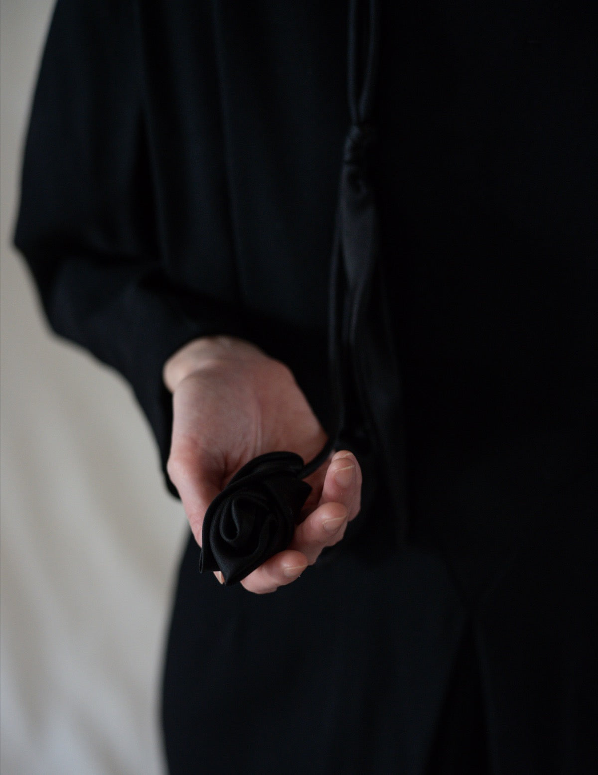 Floral Motif Silk Belt · Black