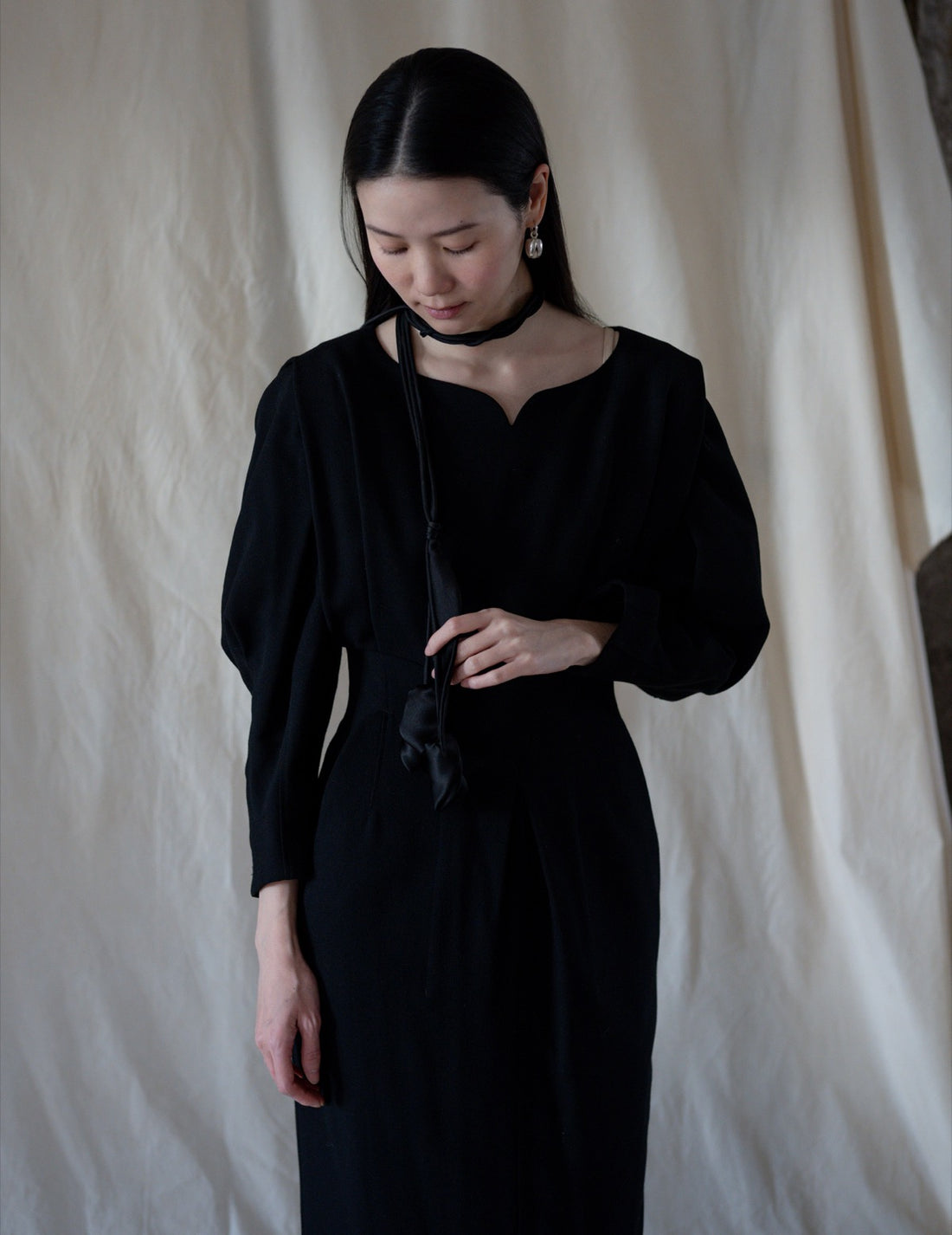 Floral Motif Silk Belt · Black