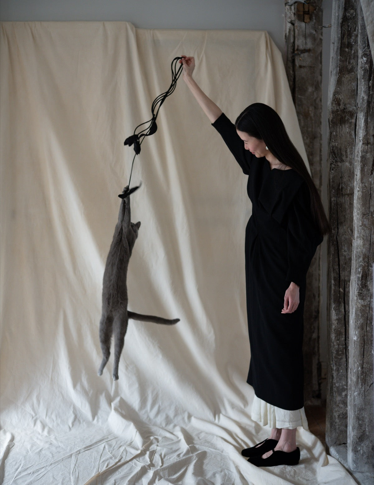 Floral Motif Silk Belt · Black