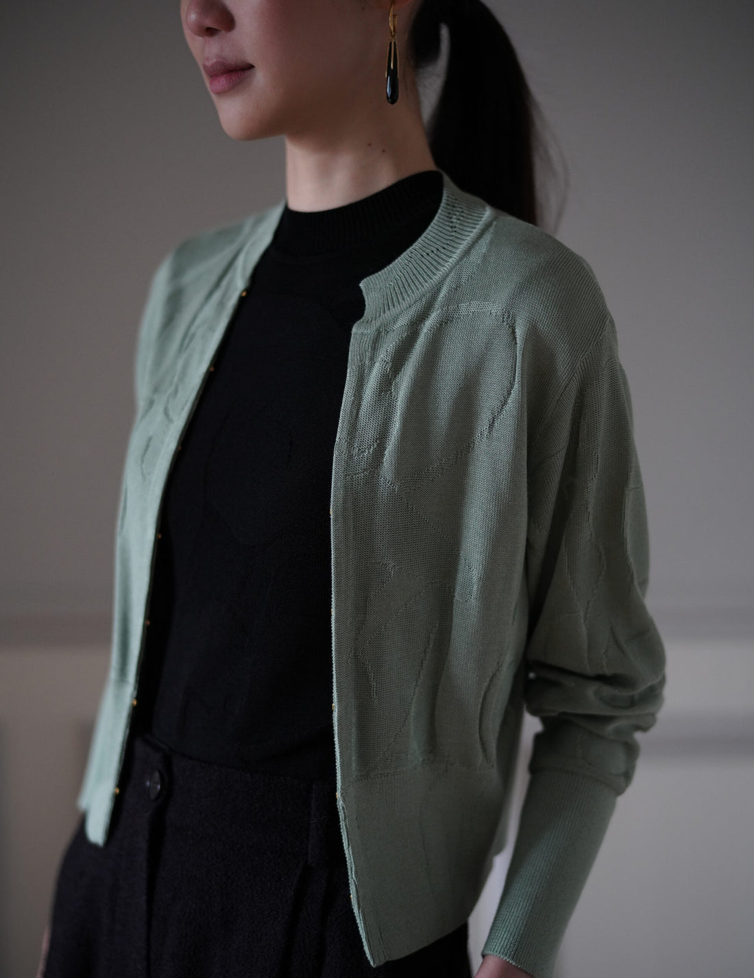 Mame Kurogouchi  | Woman Figure Knitted Cardigan・Lake Green (Exclusive Color)