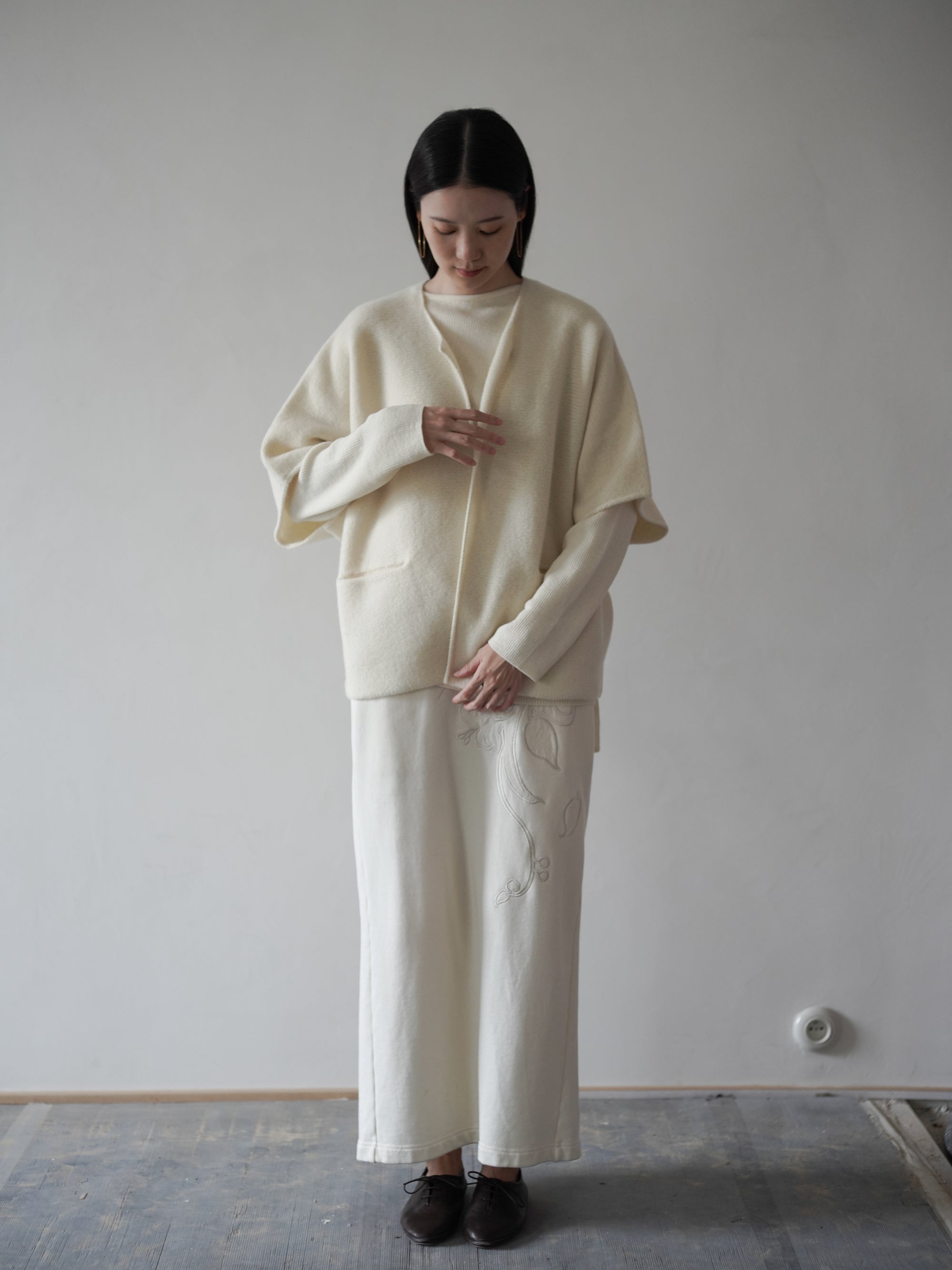 British Wool Knitted Farmer Cardigan・White