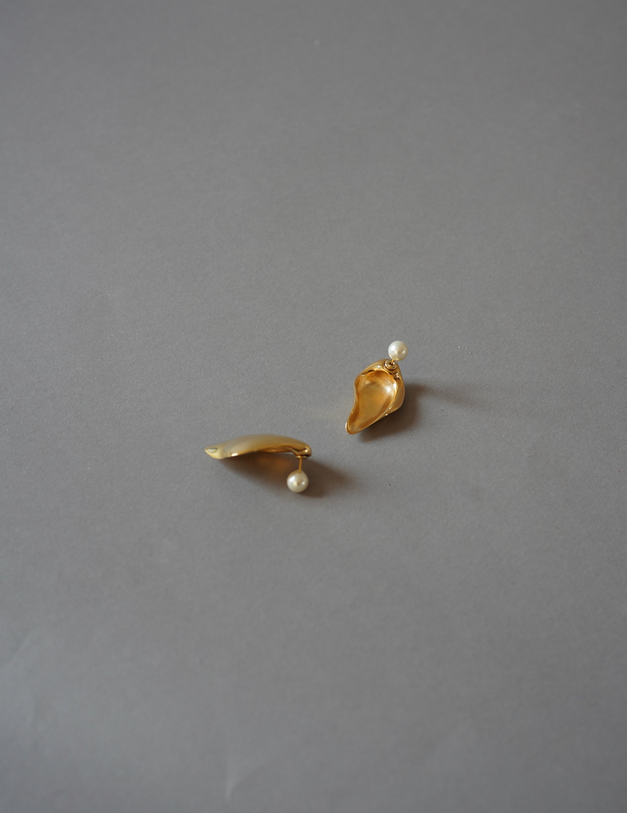 Organic Motif Brass Earrings · Gold
