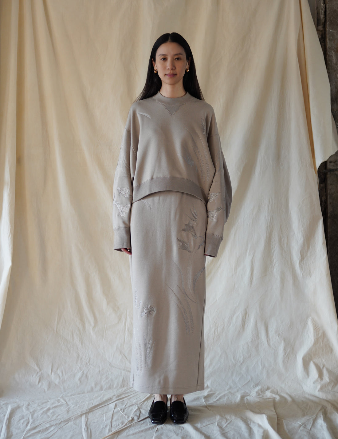 Mame Kurogouchi | Floral Motif Embroidered Sweater Skirt · Beige