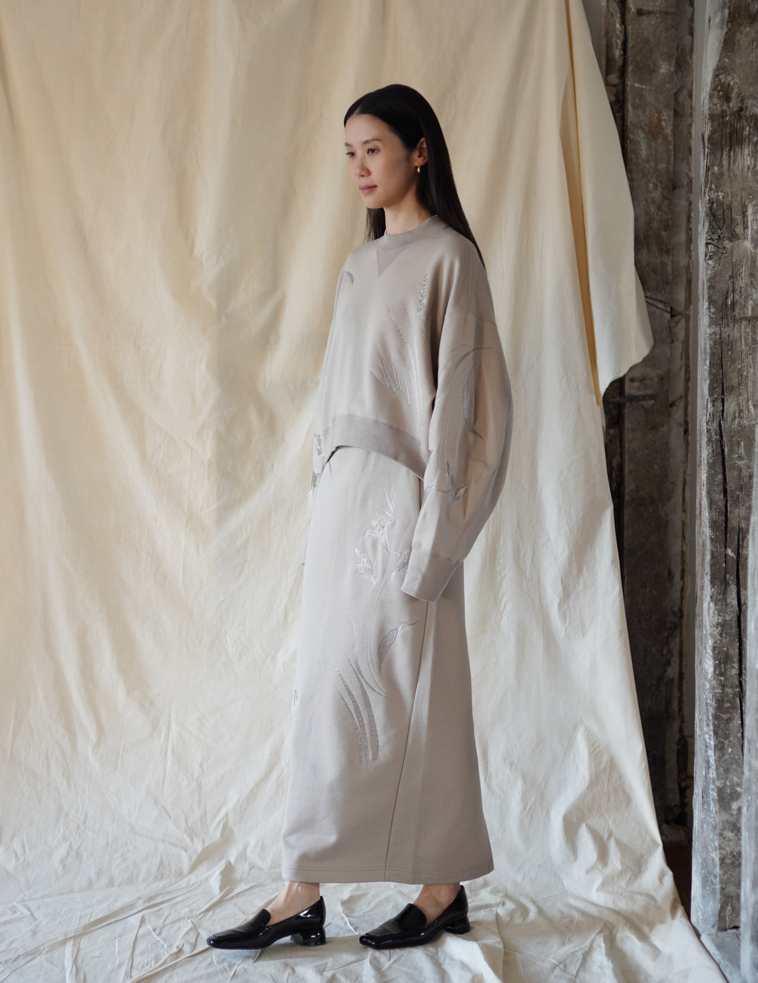 Mame Kurogouchi | Floral Motif Embroidered Sweater Skirt · Beige