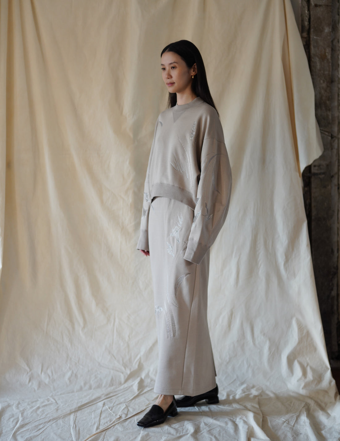 Mame Kurogouchi | Floral Motif Embroidered Sweater Skirt · Beige