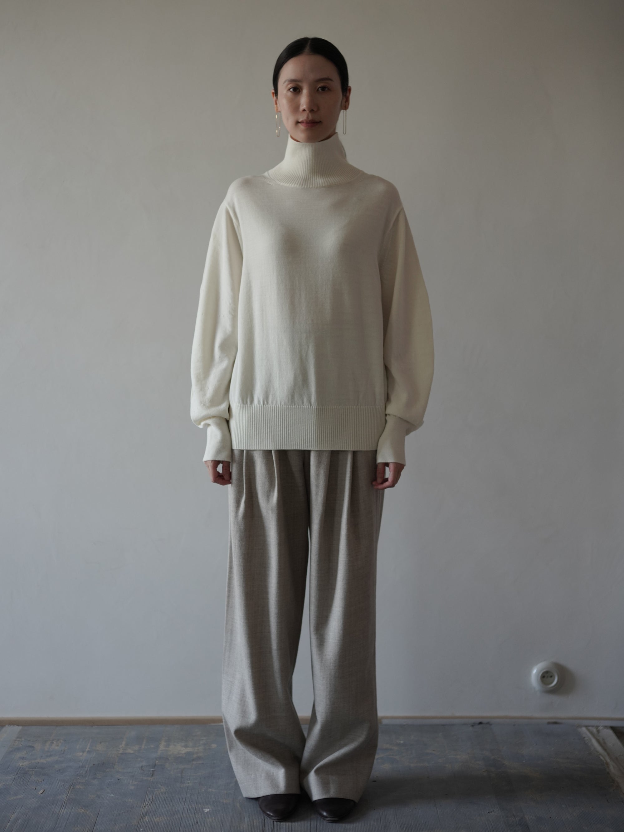 UNSHRINKABLE WOOL High Neck Knit Top・Ecru