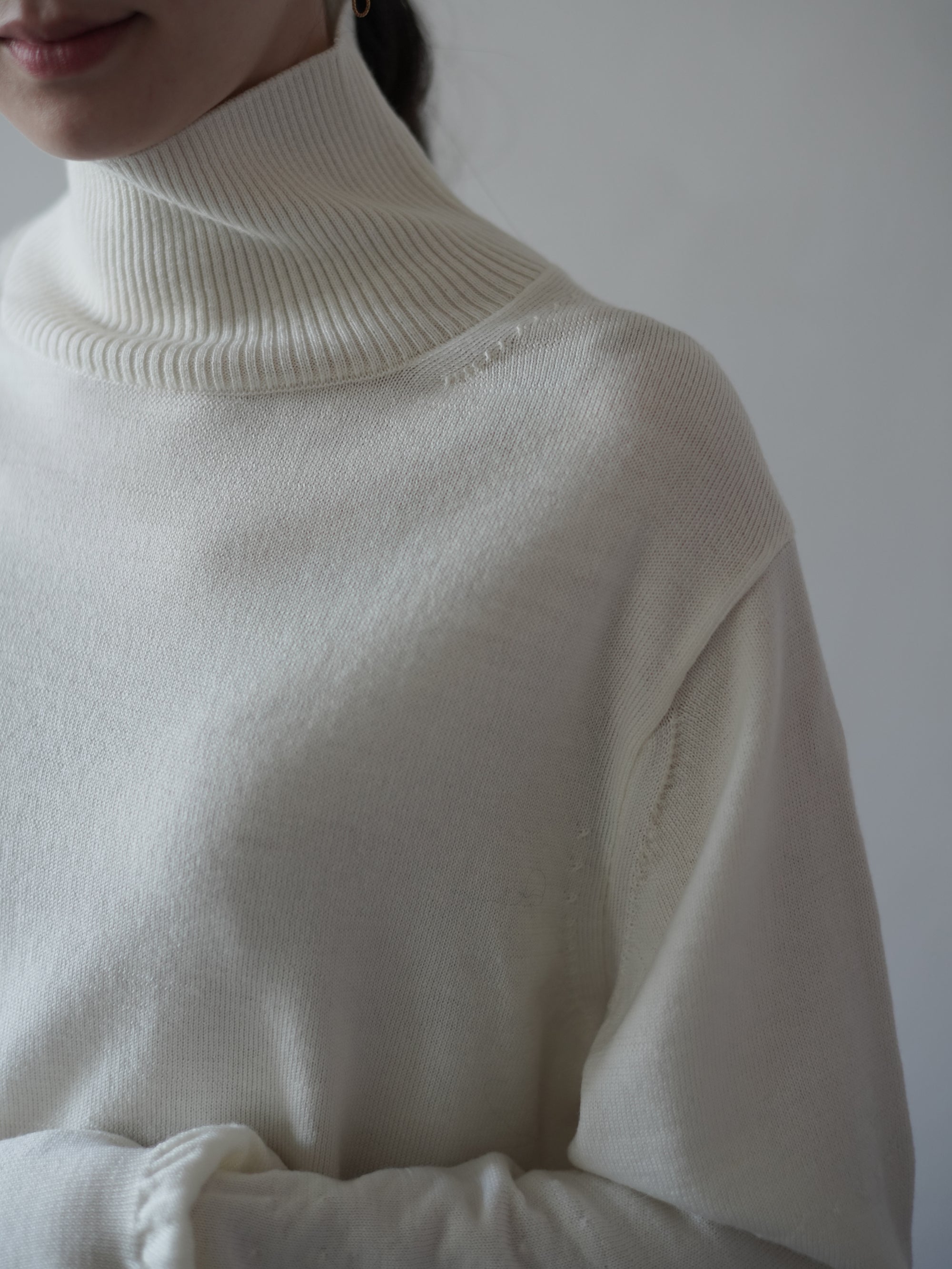 UNSHRINKABLE WOOL High Neck Knit Top・Ecru
