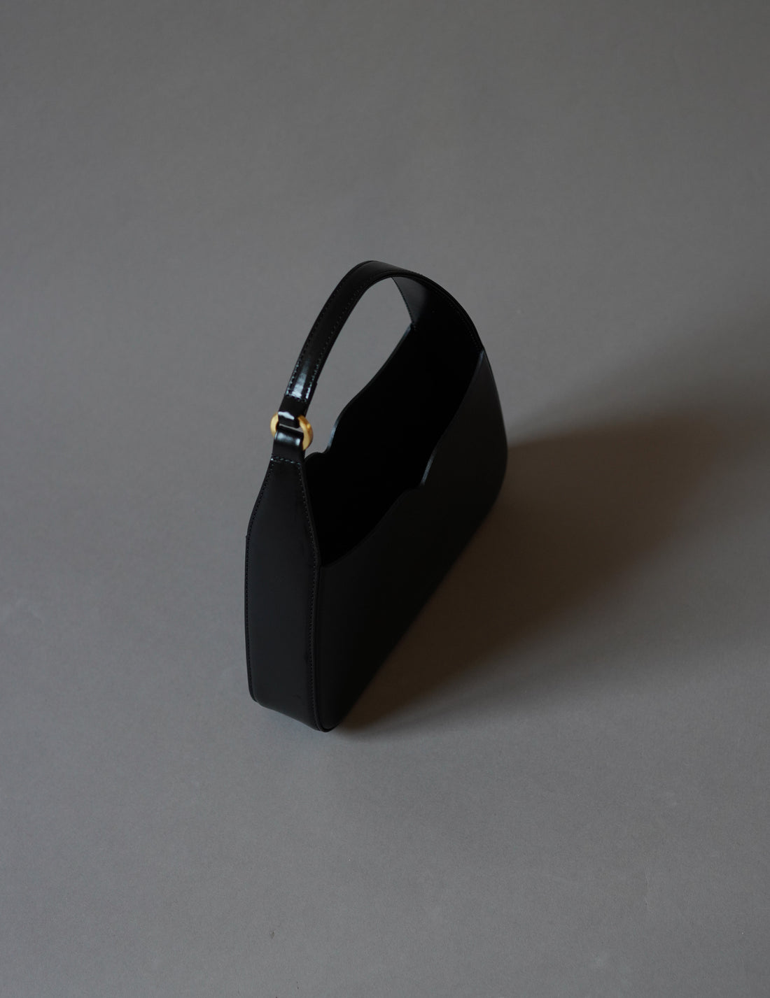 Mame Kurogouchi | Cow Leather Handbag · Black