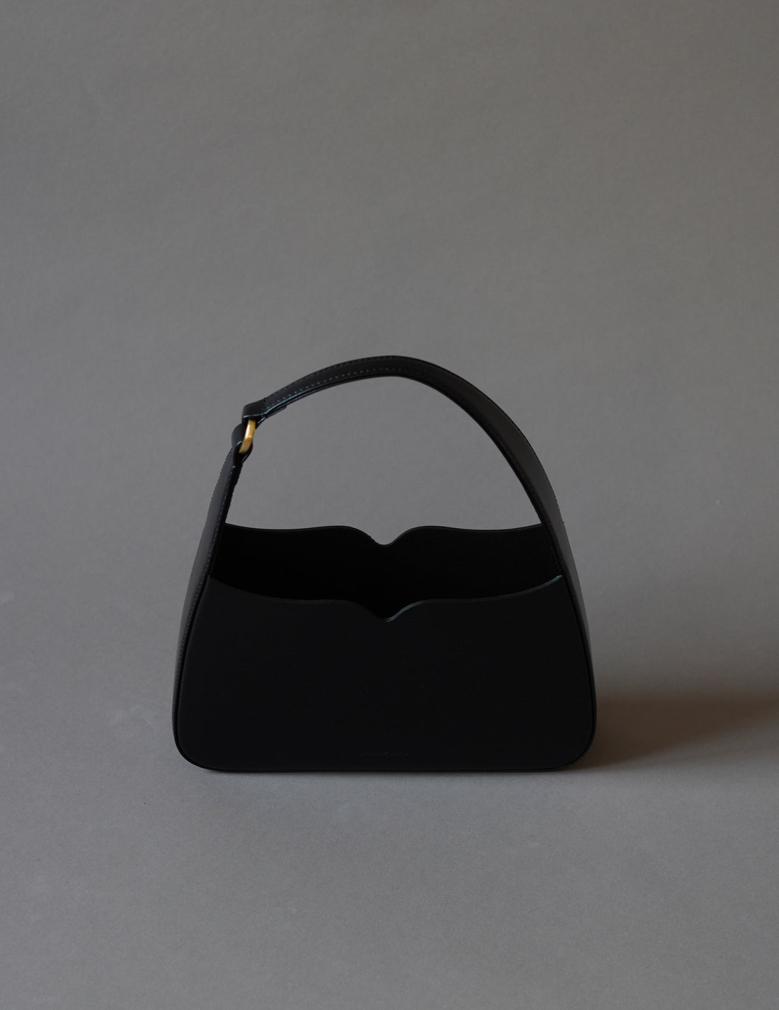 Mame Kurogouchi | Cow Leather Handbag · Black