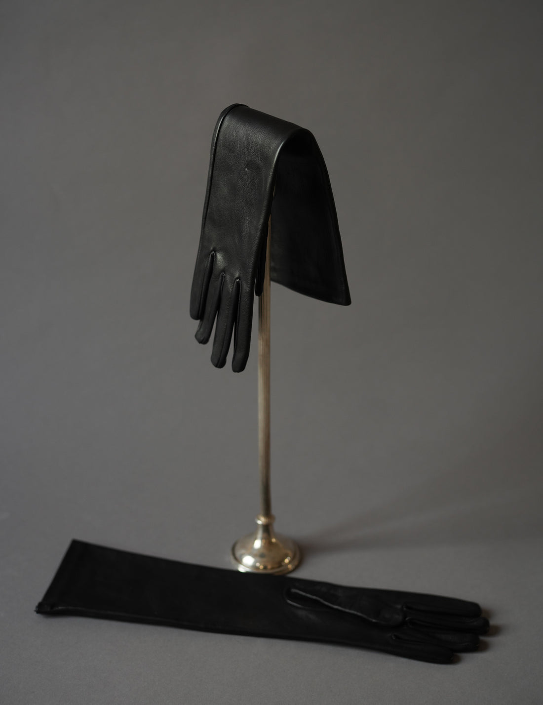 Connie Long Gloves - BLACK