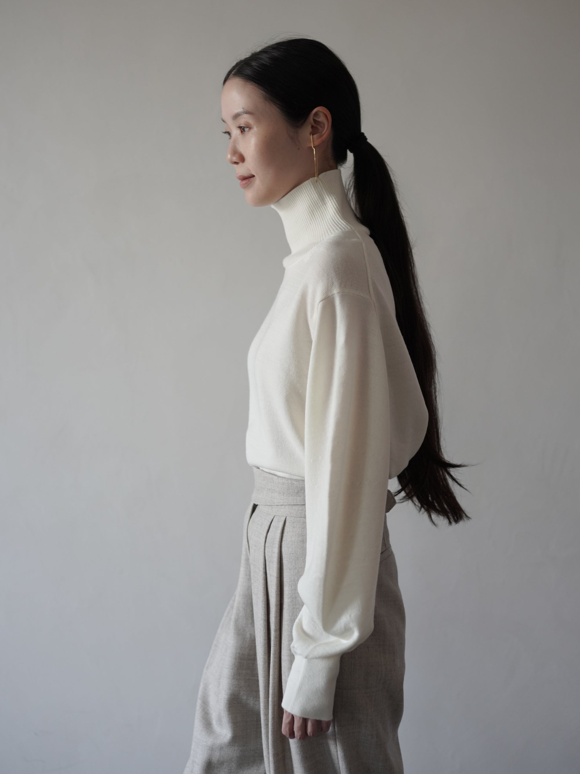 UNSHRINKABLE WOOL High Neck Knit Top・Ecru