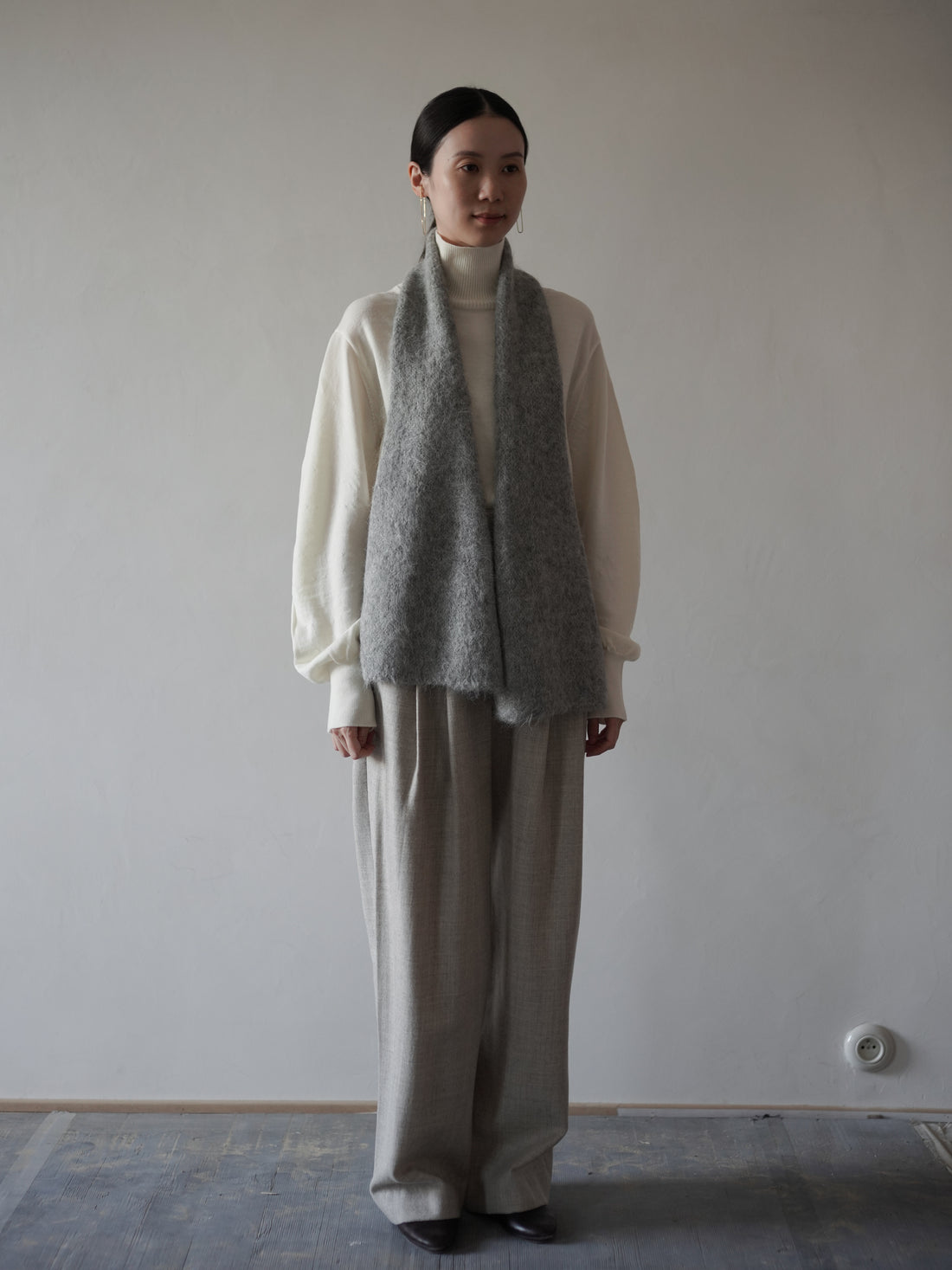 Alpaca Knitted Flared Scarf・Light Gray