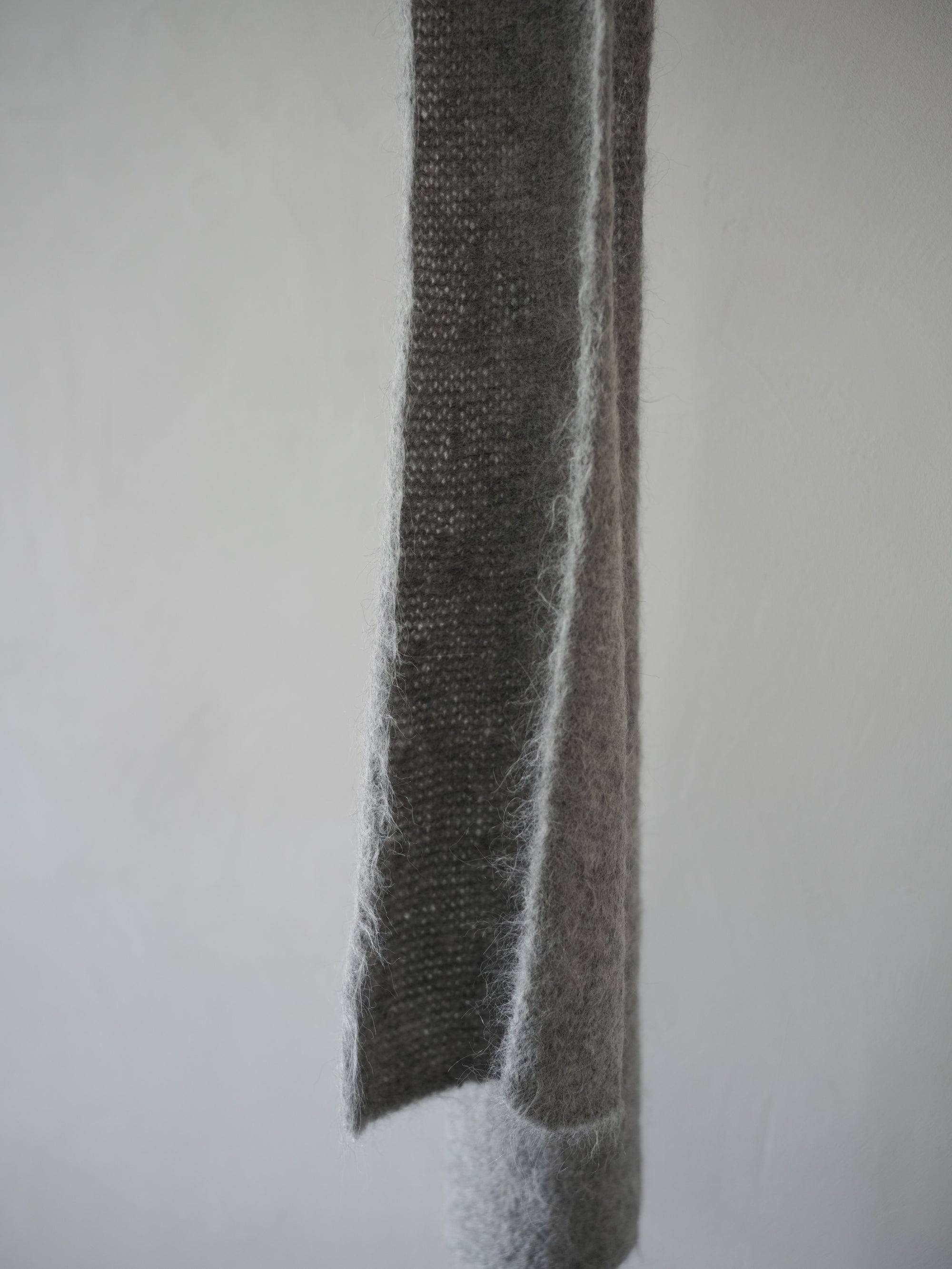 Alpaca Knitted Flared Scarf・Light Gray