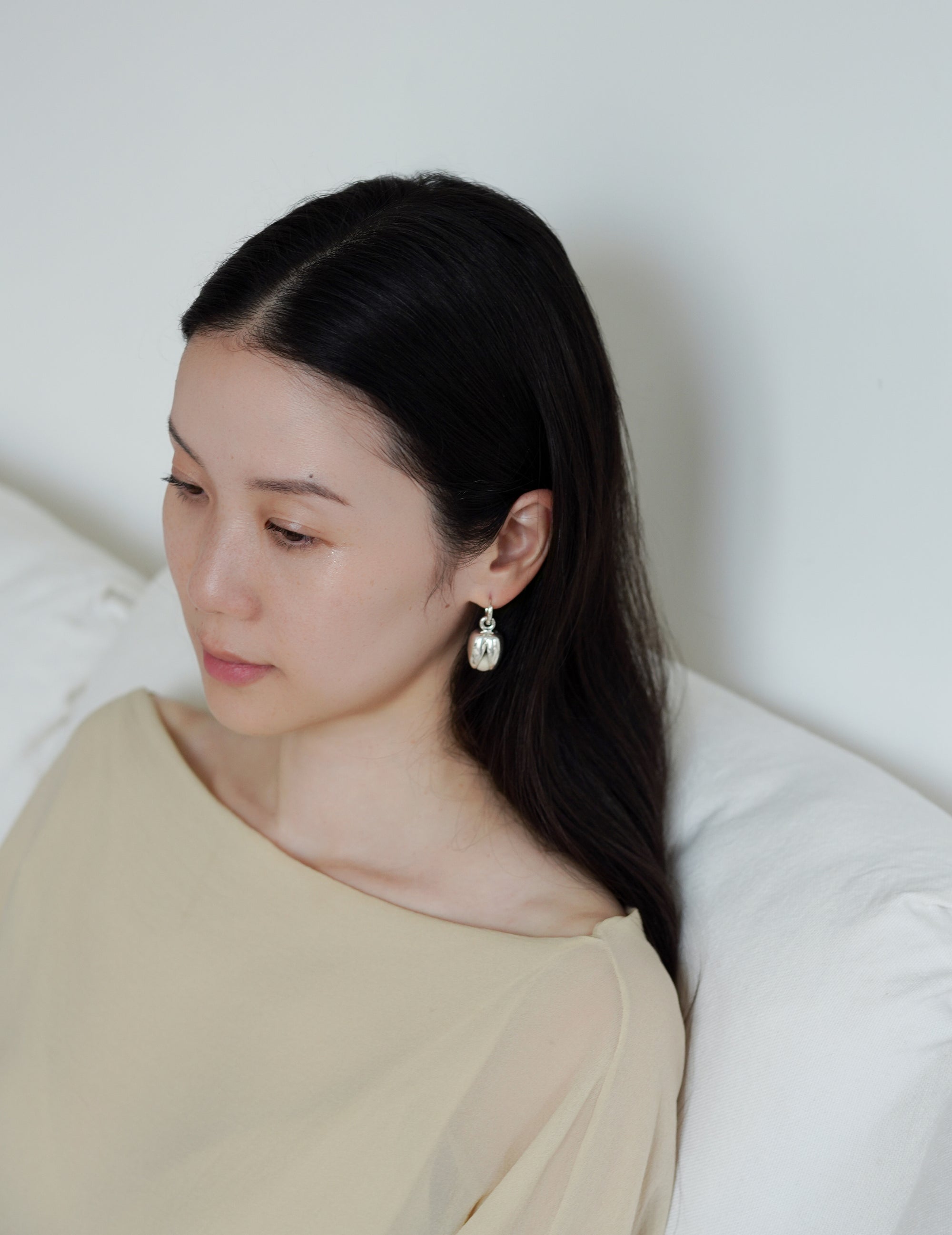 Open Pod Earring - Small - Silver/Black