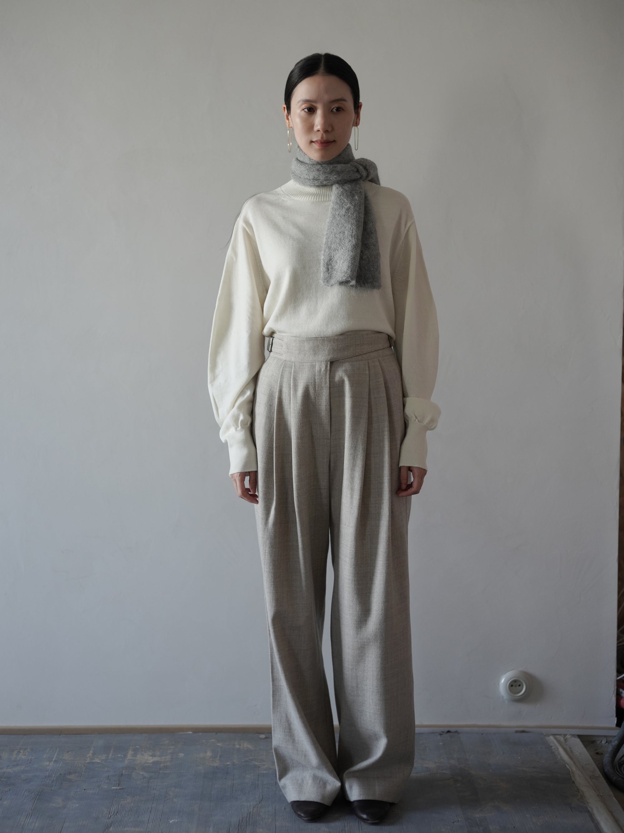 Alpaca Knitted Flared Scarf・Light Gray