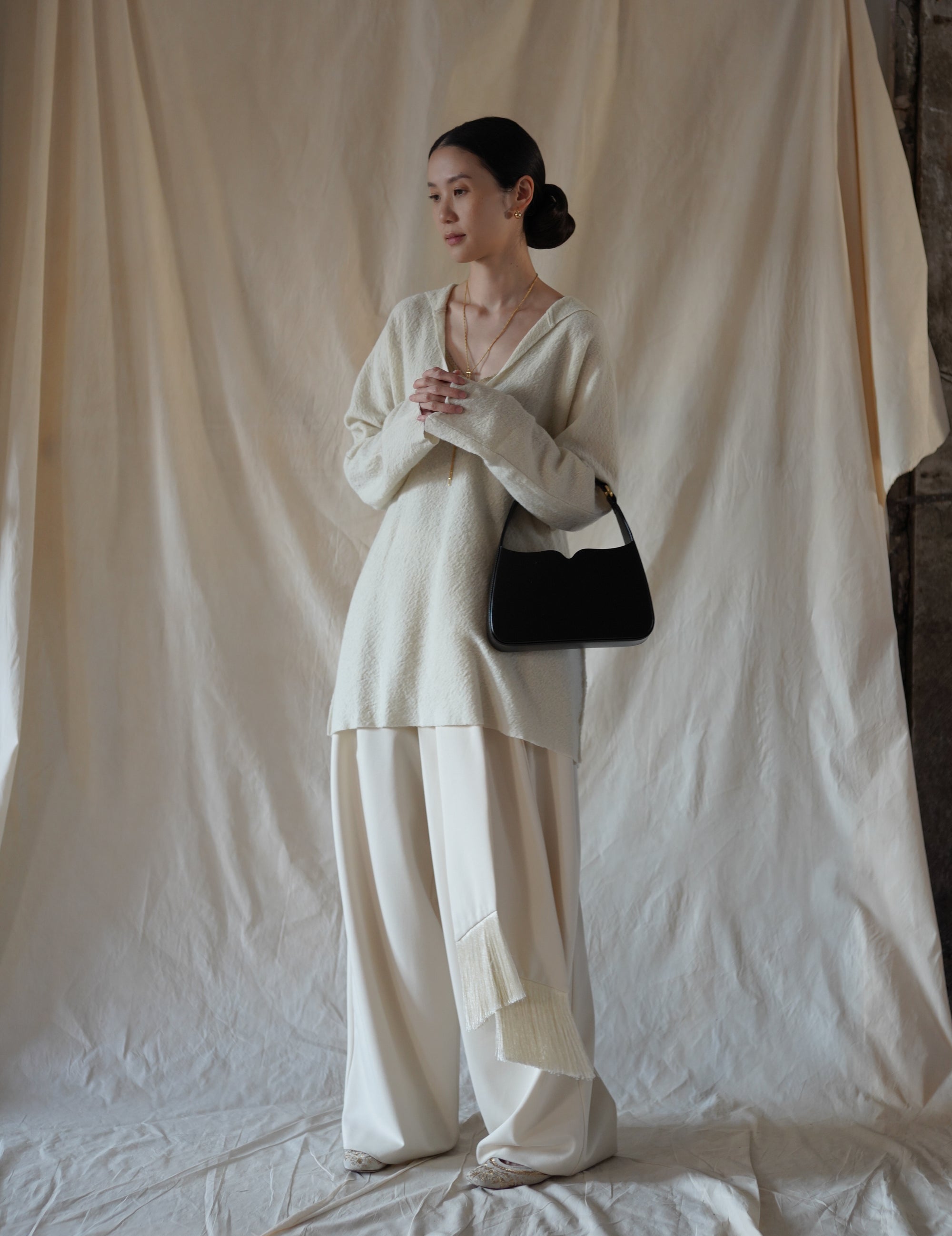 Cow Leather Handbag · Black