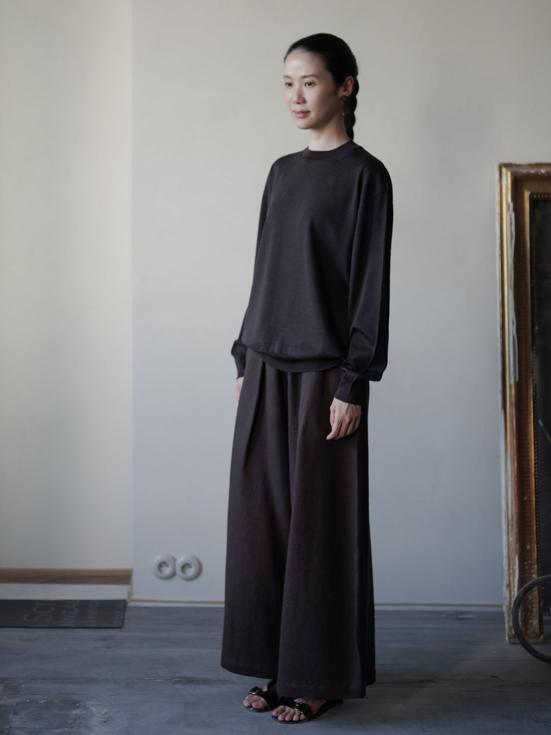 18-Gauge Merino Essential Crewneck・Dark Brown