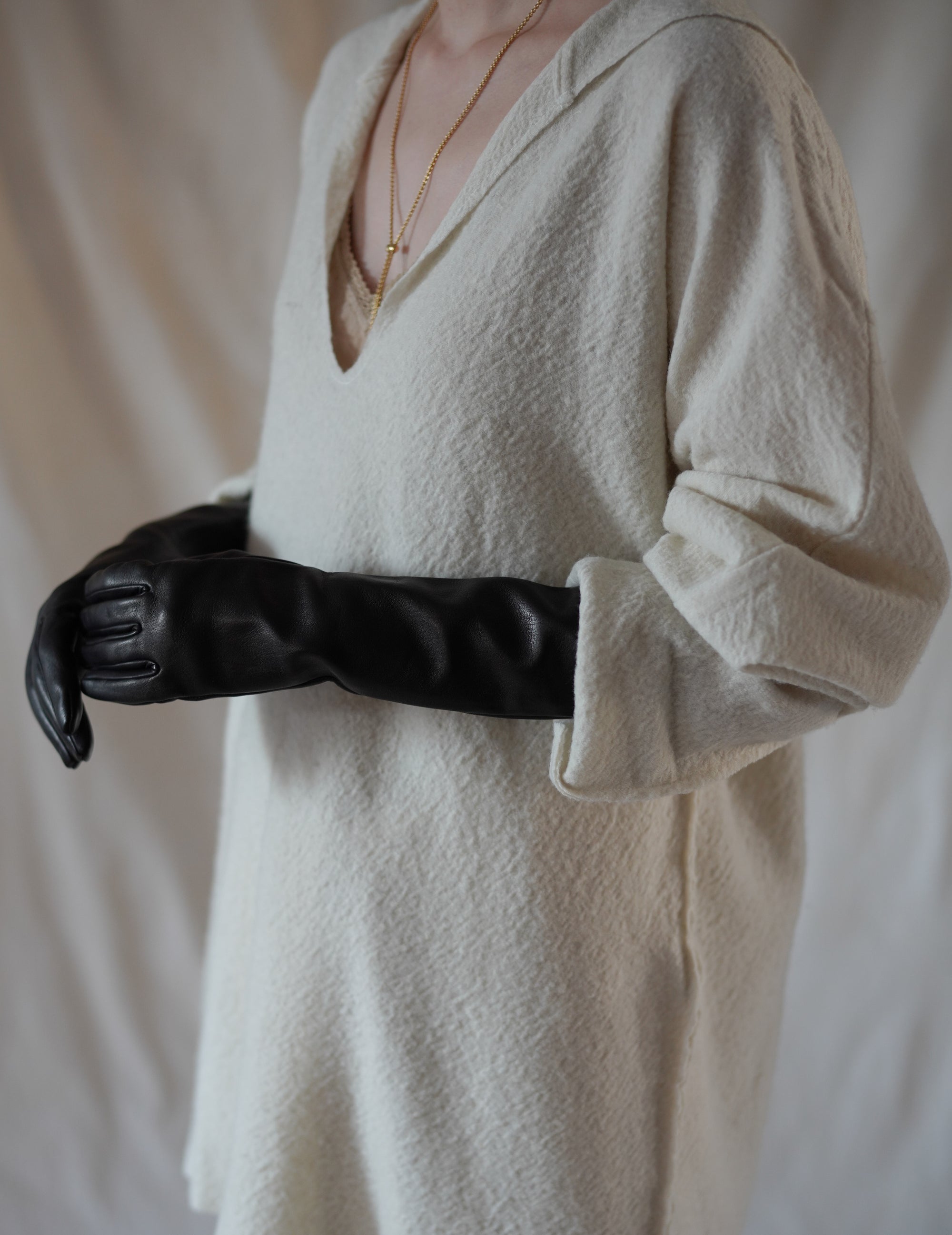 Connie Long Gloves - BLACK