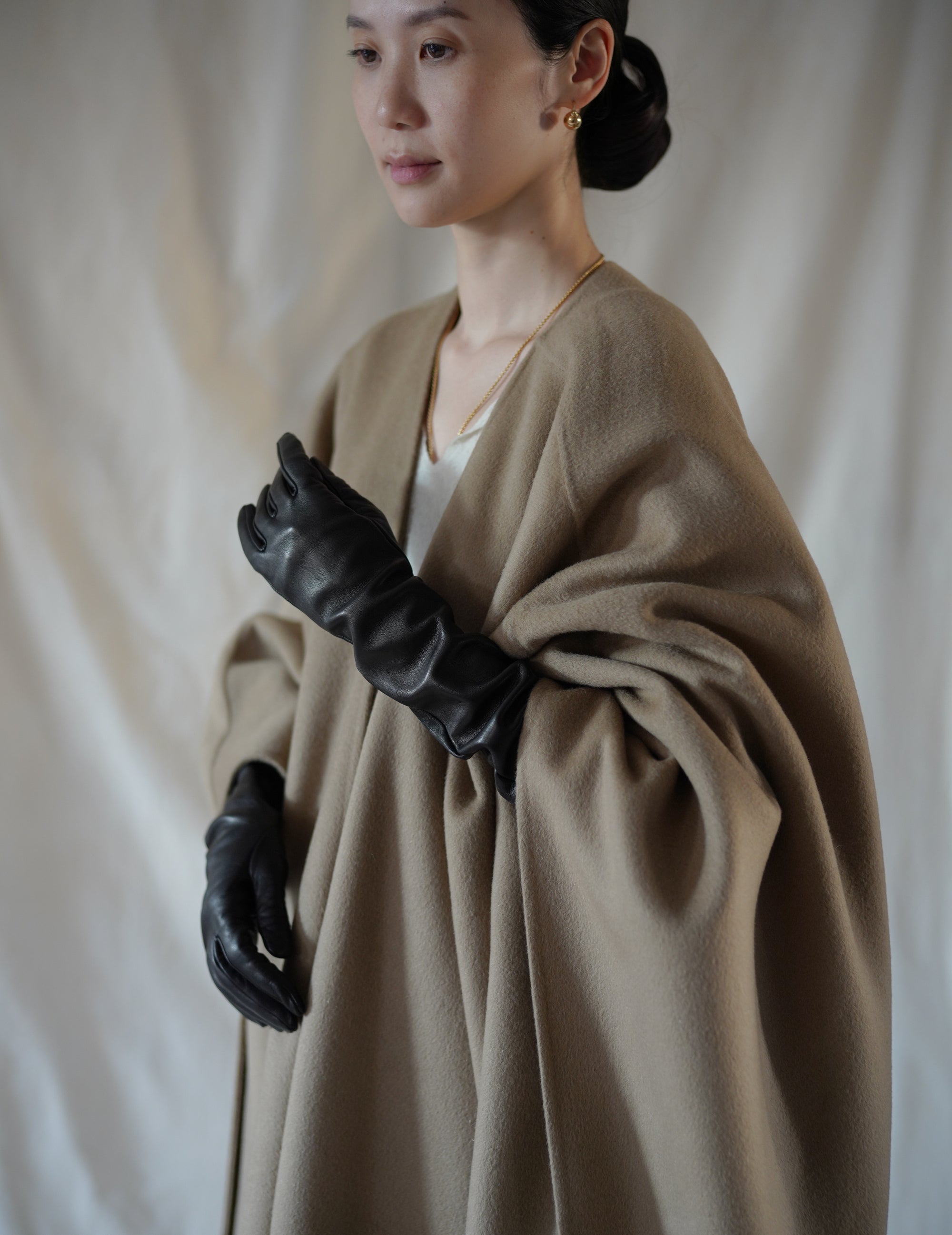 Connie Long Gloves - BLACK