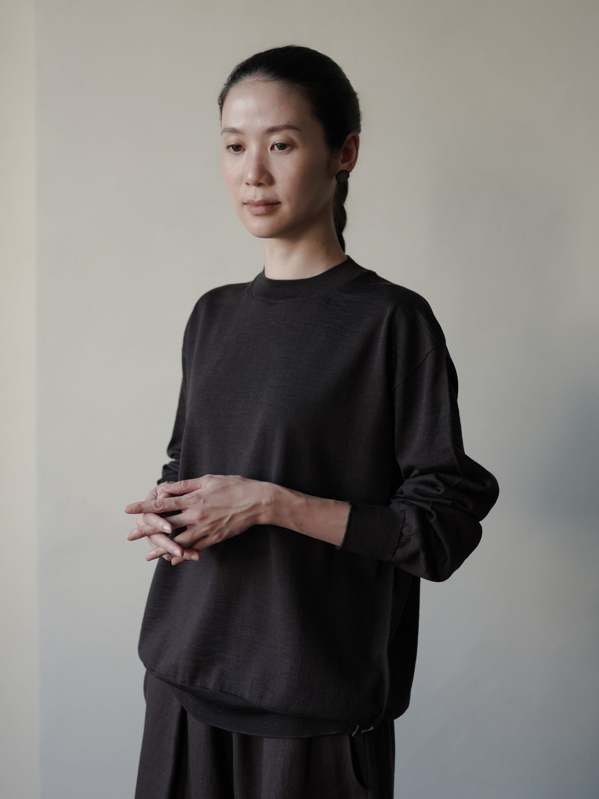 18-Gauge Merino Essential Crewneck・Dark Brown