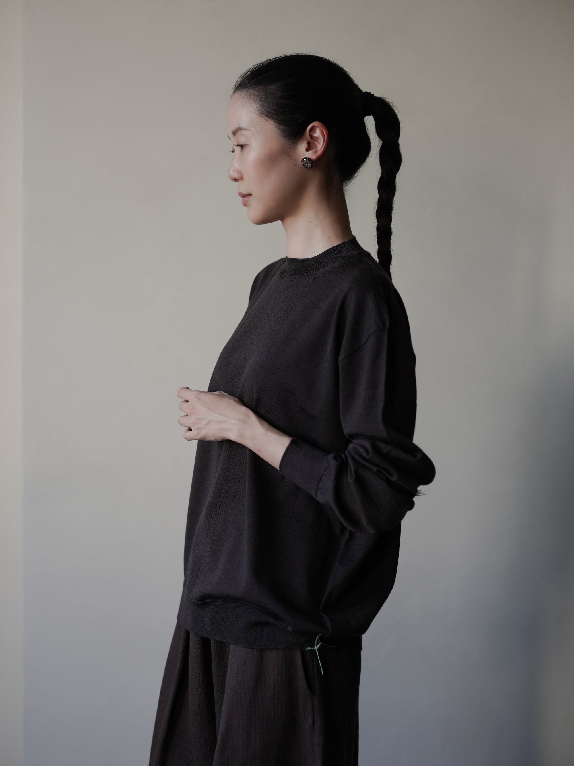 18-Gauge Merino Essential Crewneck・Dark Brown