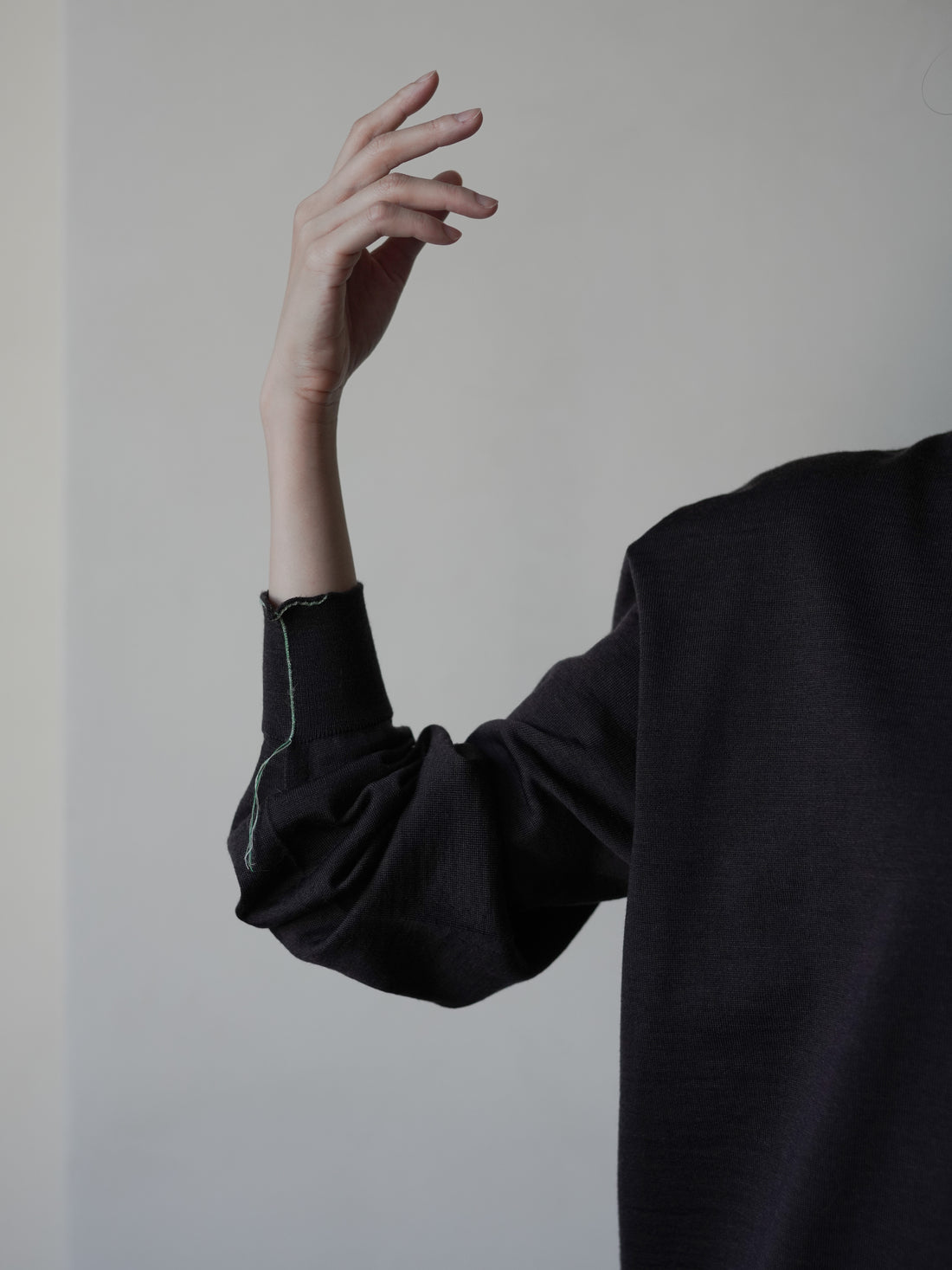 18-Gauge Merino Essential Crewneck・Dark Brown