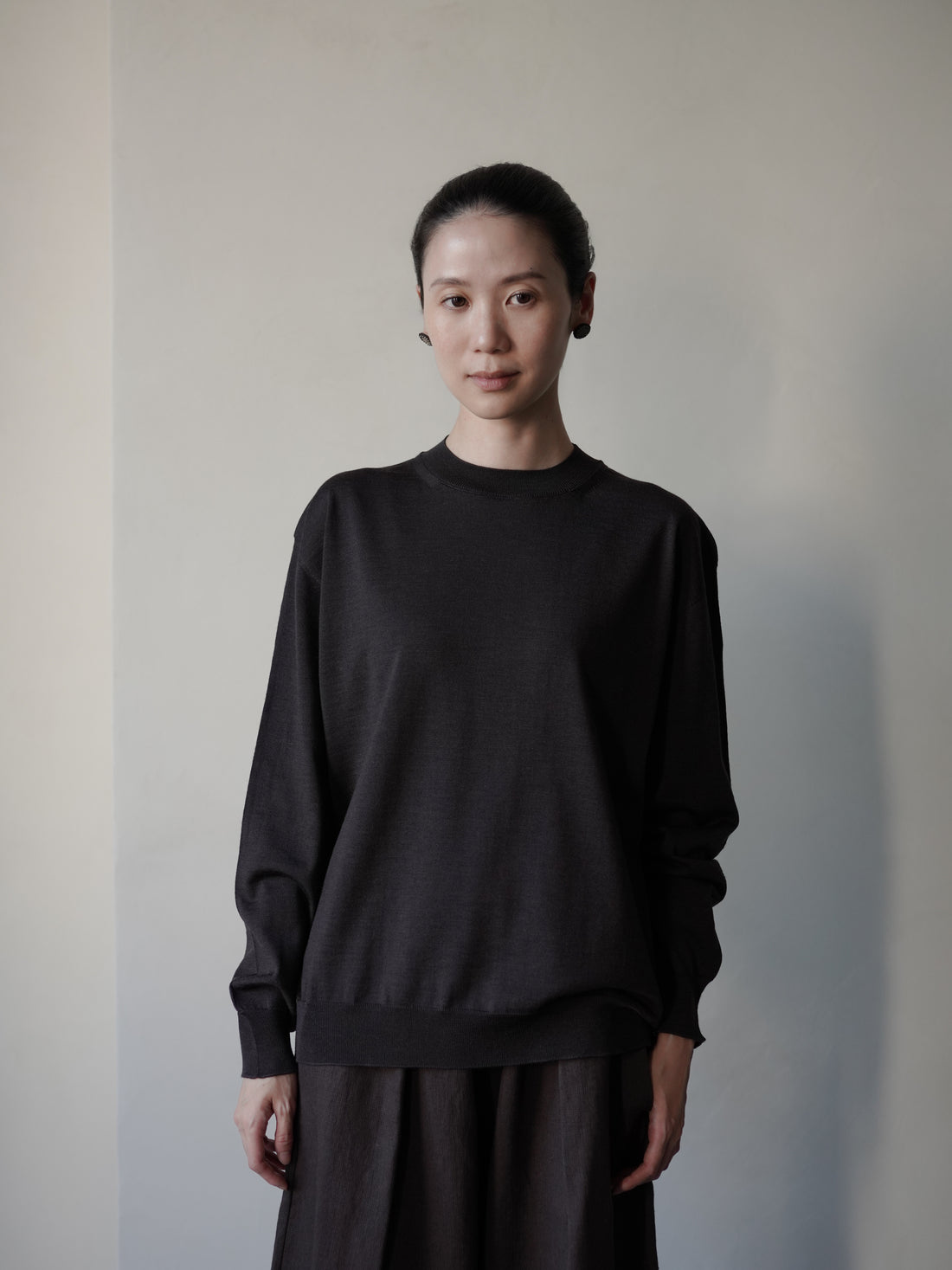 18-Gauge Merino Essential Crewneck・Dark Brown