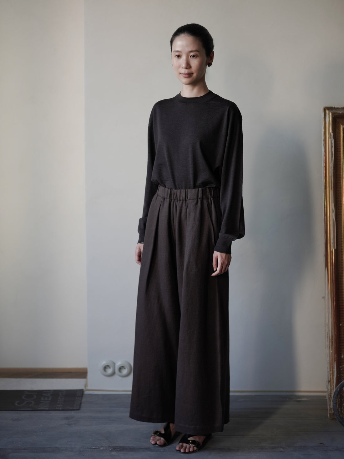 18-Gauge Merino Essential Crewneck・Dark Brown