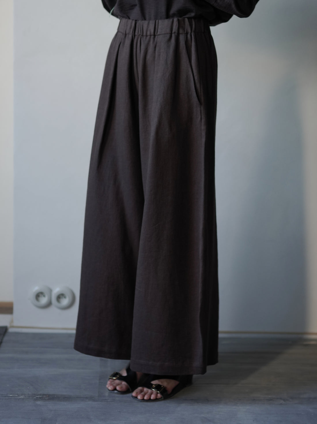 Mona Linen and Wool Trousers・Burgundy Brown