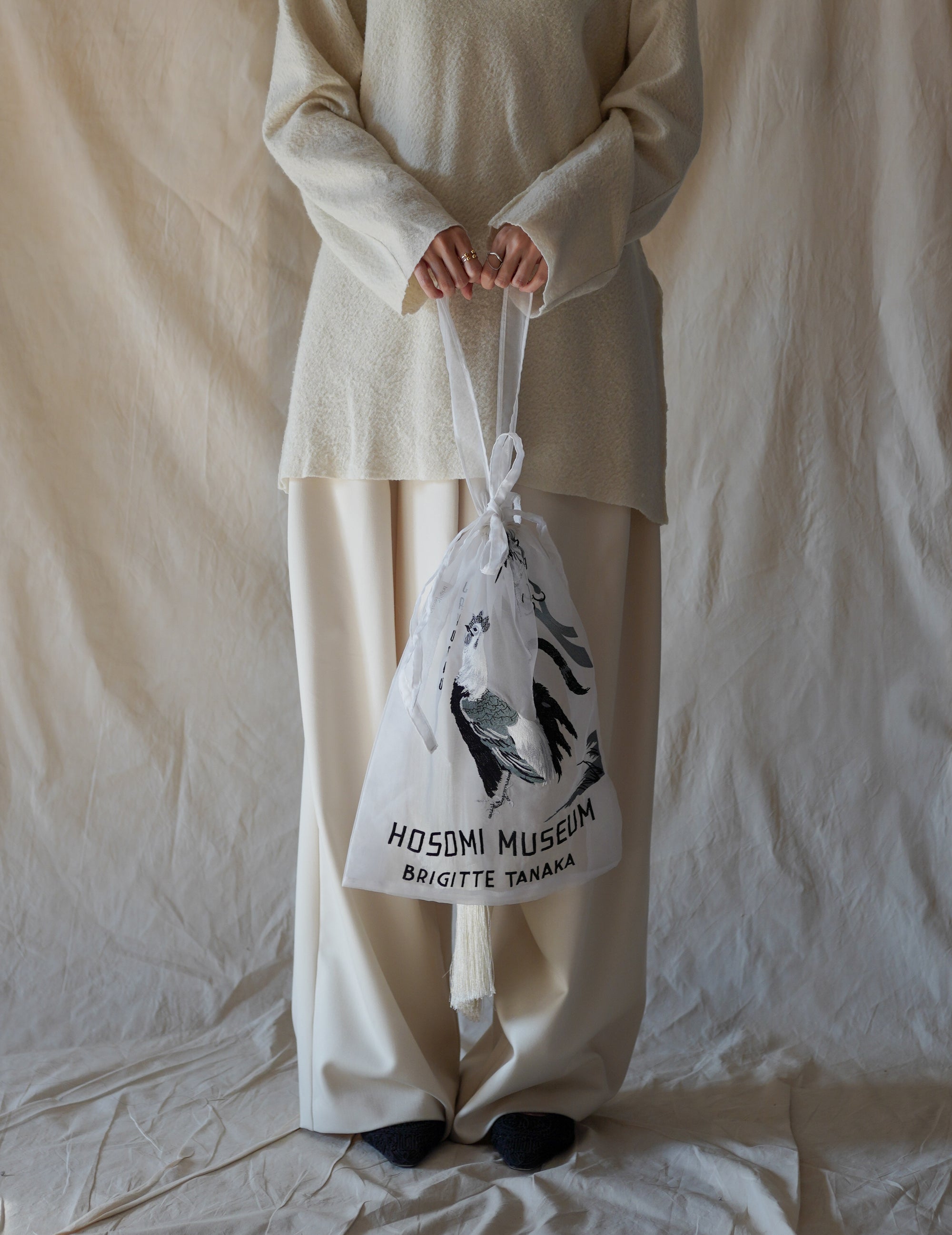 Hosomi Museum Embroidered Transparent Organza Bag・White