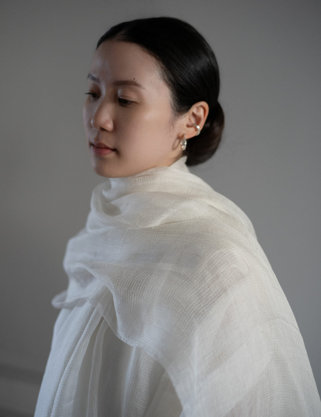 KHADI & CO | Silk Linen Blend Shawl・White