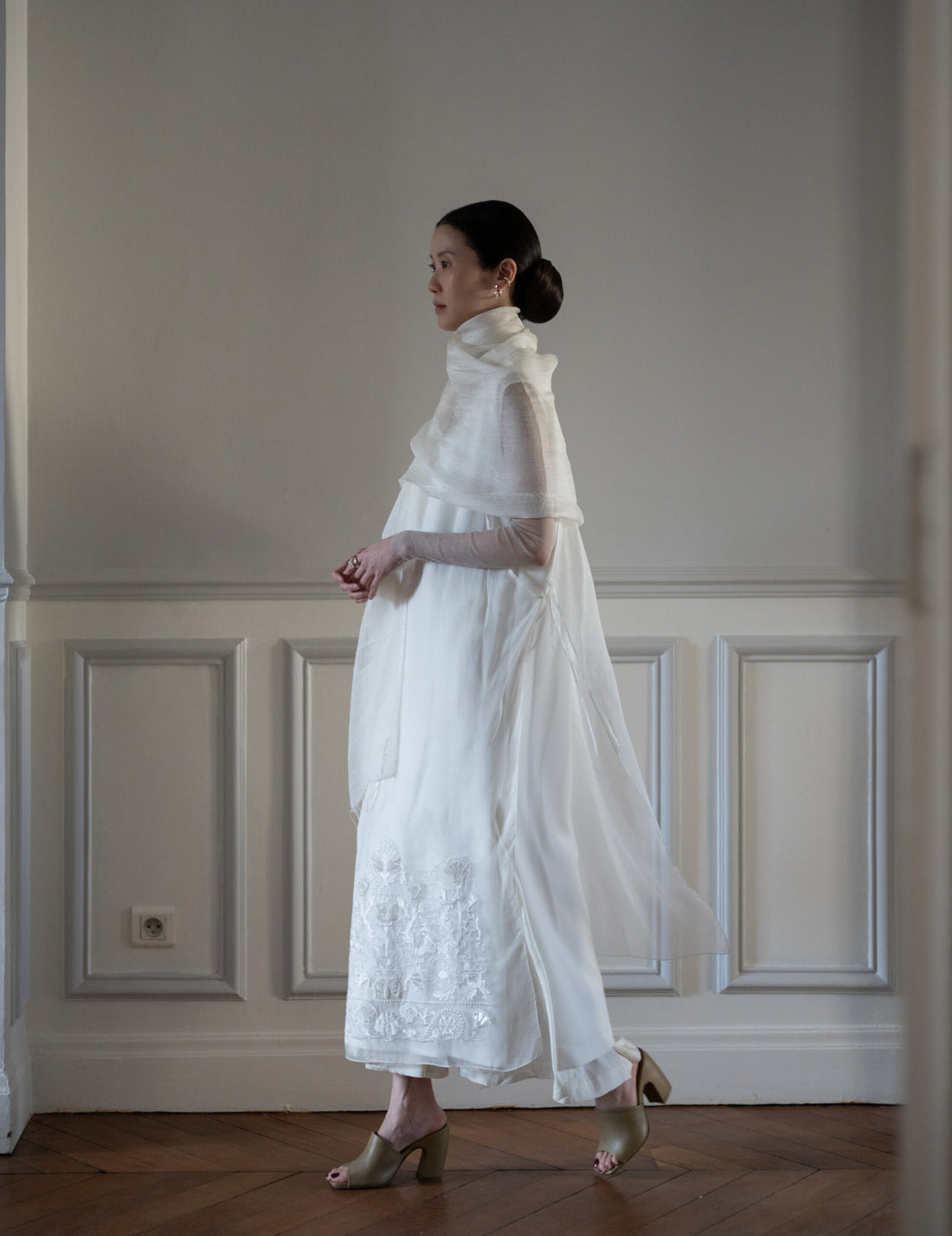 KHADI & CO | Silk Linen Blend Shawl・White