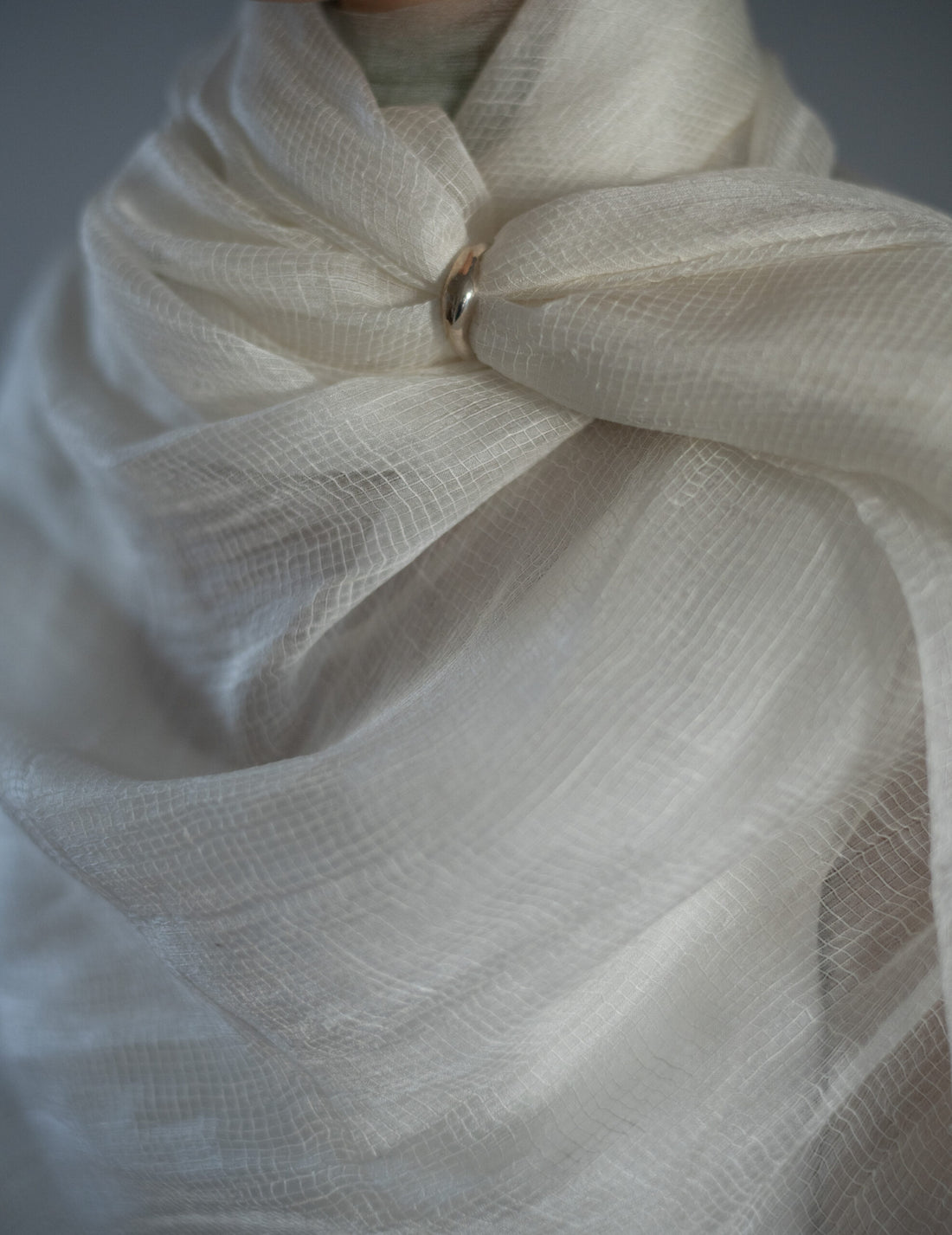 KHADI & CO | Silk Linen Blend Shawl・White