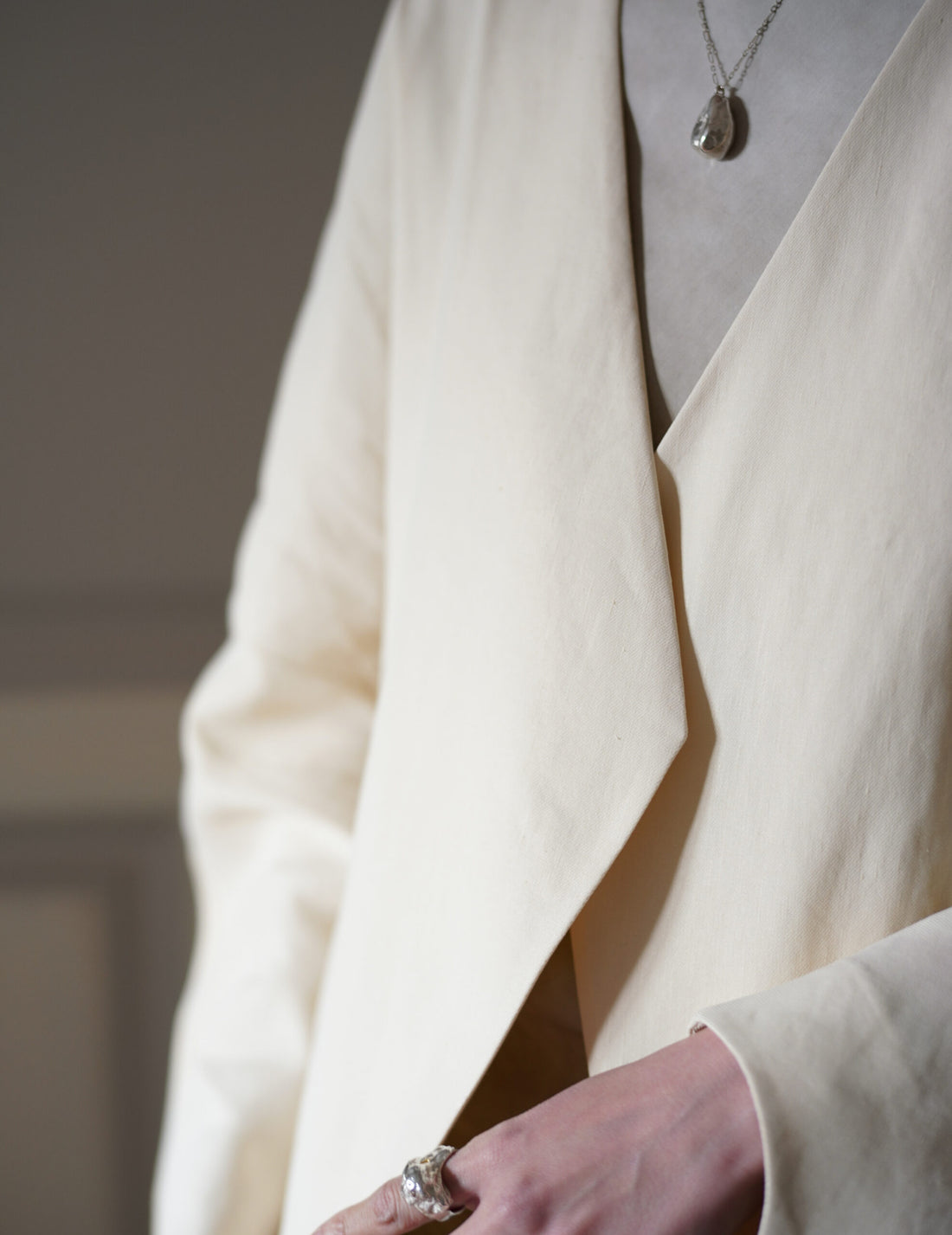 Veste asymétrique Organica ・Ivoire