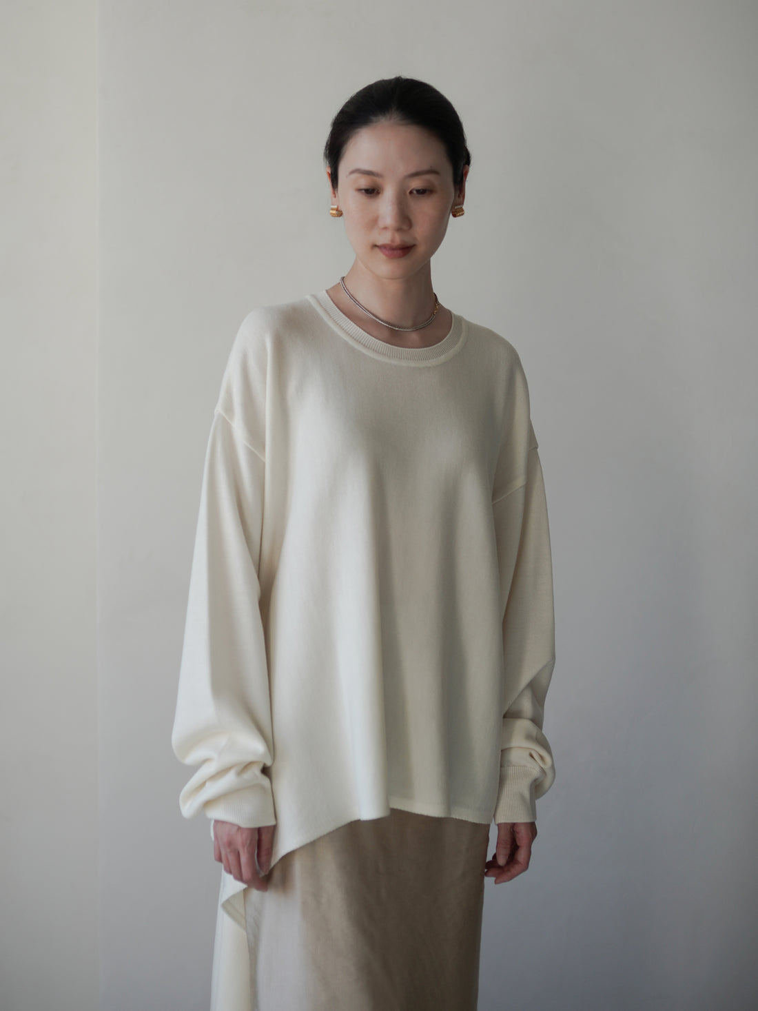 ANEMO SIDE TIE KN • IvoryANEMO SIDE TIE KNIT SWEATER・IVORY
