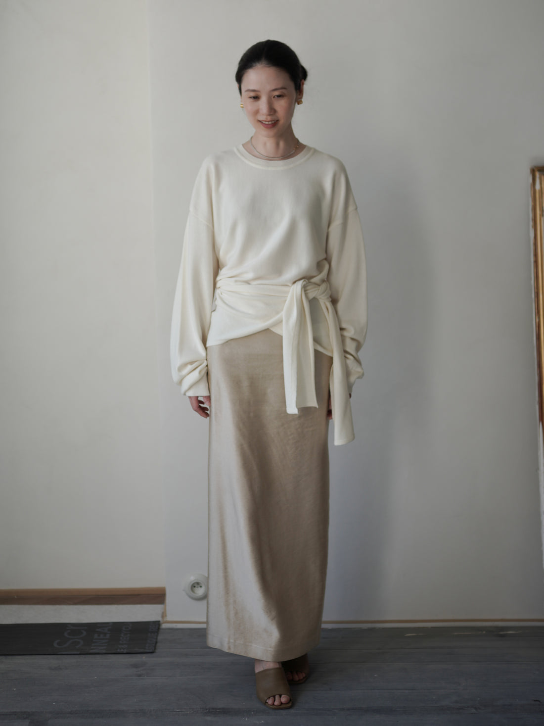 ANEMO SIDE TIE KN • IvoryANEMO SIDE TIE KNIT SWEATER・IVORY