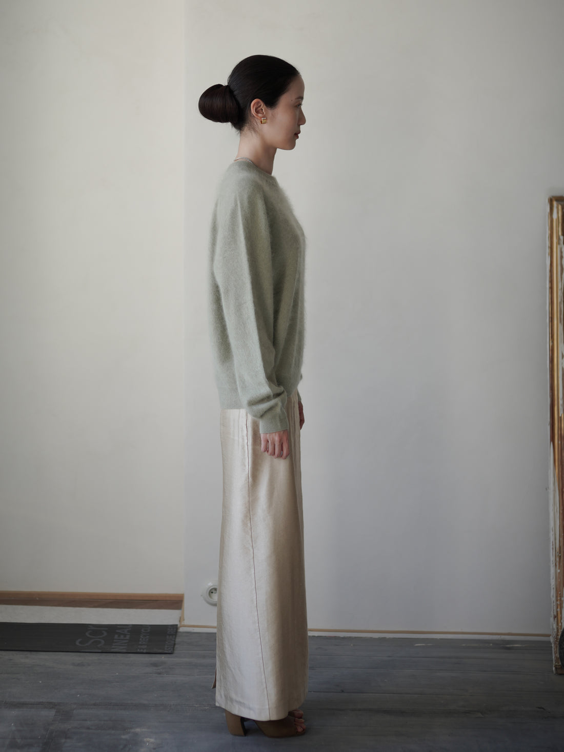 BRUSHED CASHMERE BLEND KNIT SWEATER • Sage Green