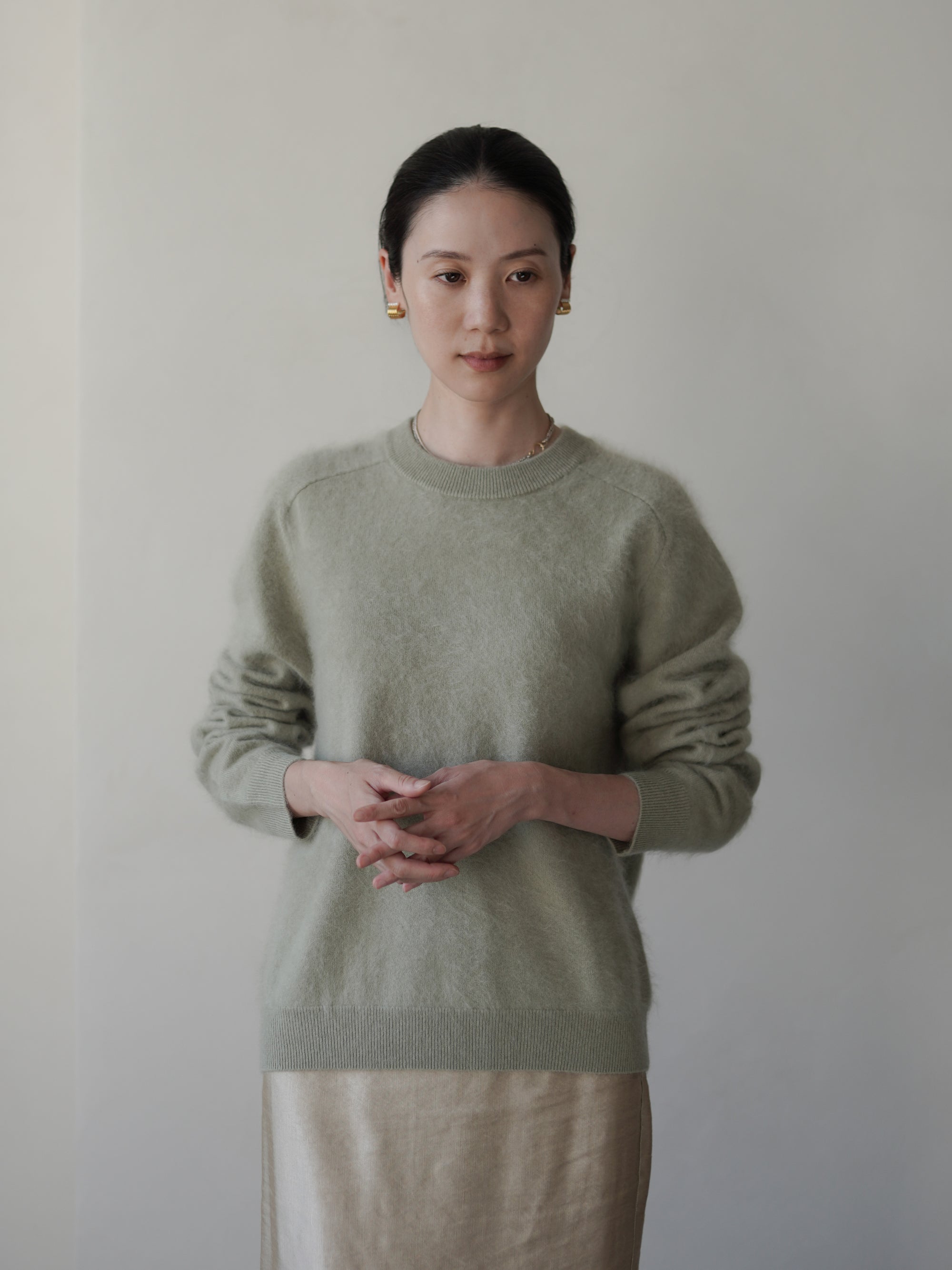 BRUSHED CASHMERE BLEND KNIT SWEATER • Sage Green