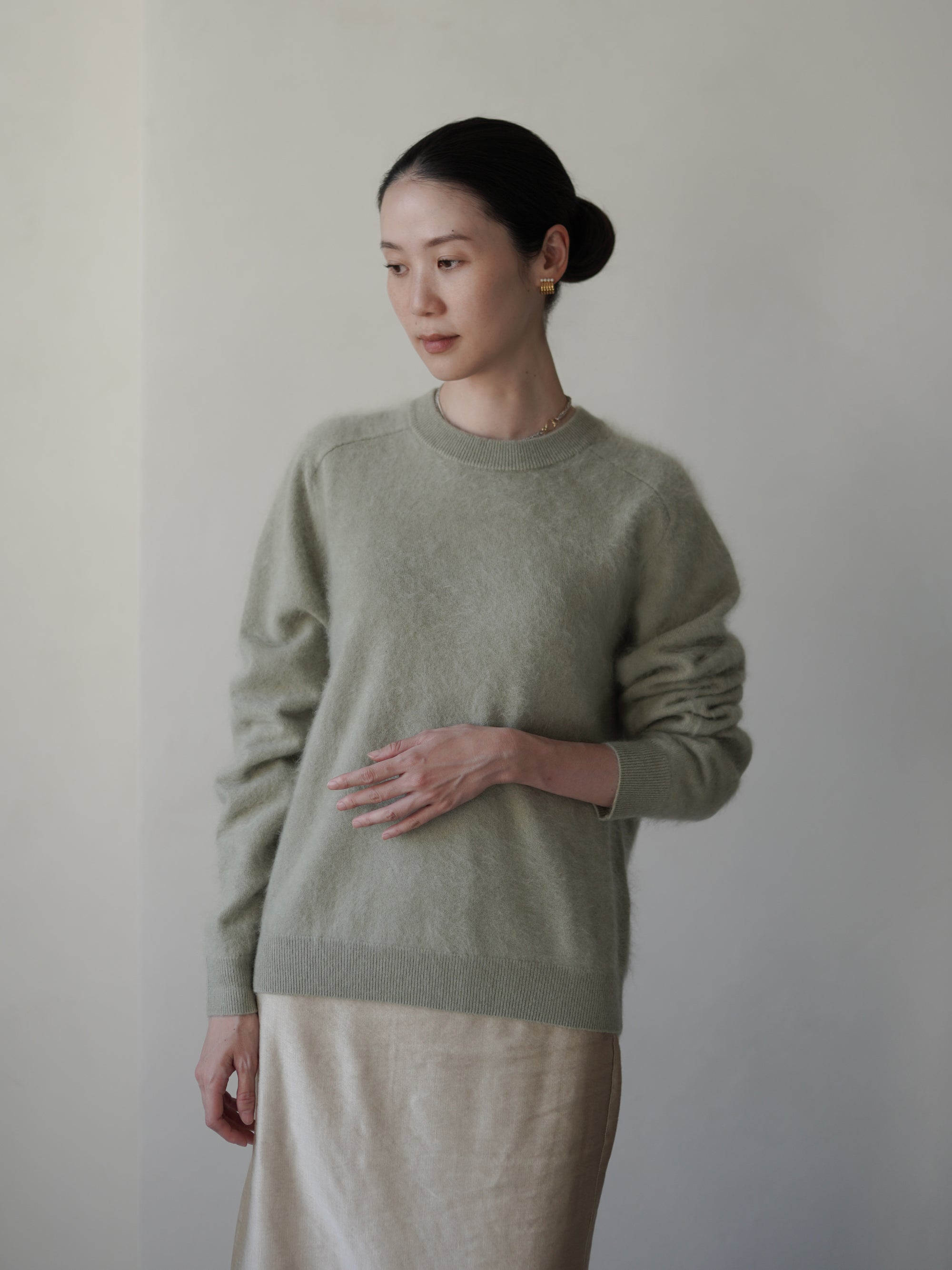 BRUSHED CASHMERE BLEND KNIT SWEATER • Sage Green