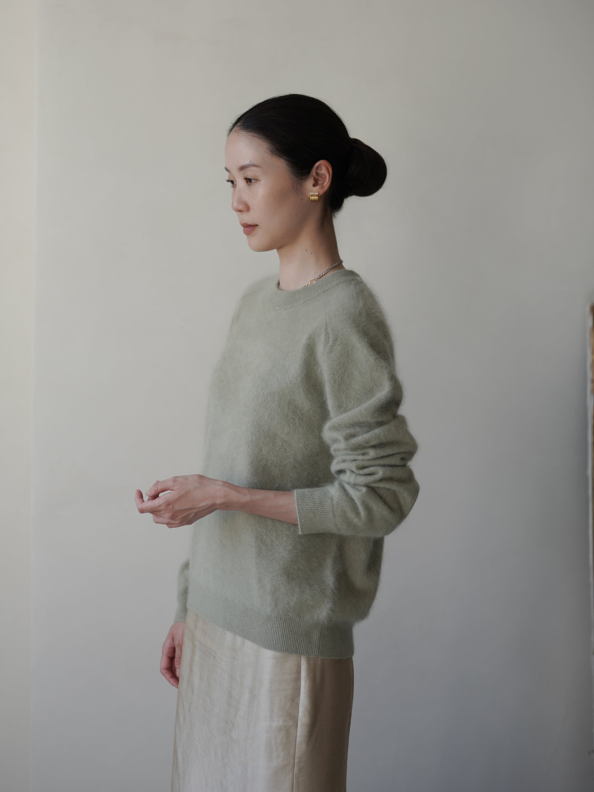 BRUSHED CASHMERE BLEND KNIT SWEATER • Sage Green