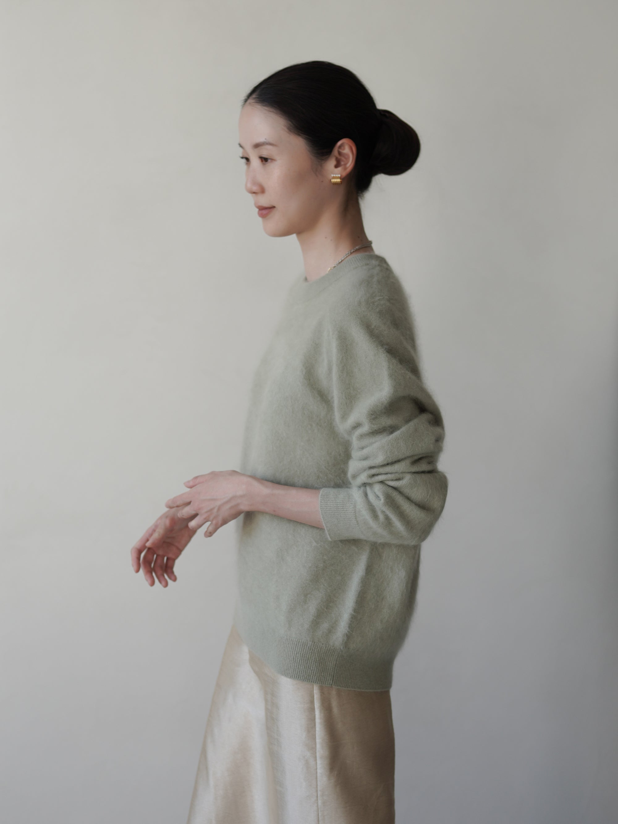 BRUSHED CASHMERE BLEND KNIT SWEATER • Sage Green
