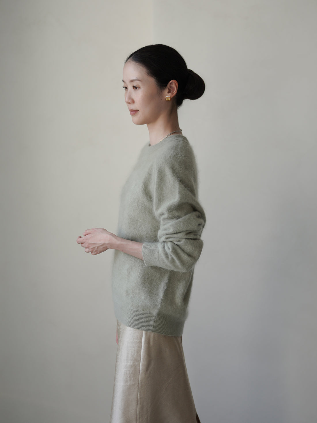 BRUSHED CASHMERE BLEND KNIT SWEATER • Sage Green