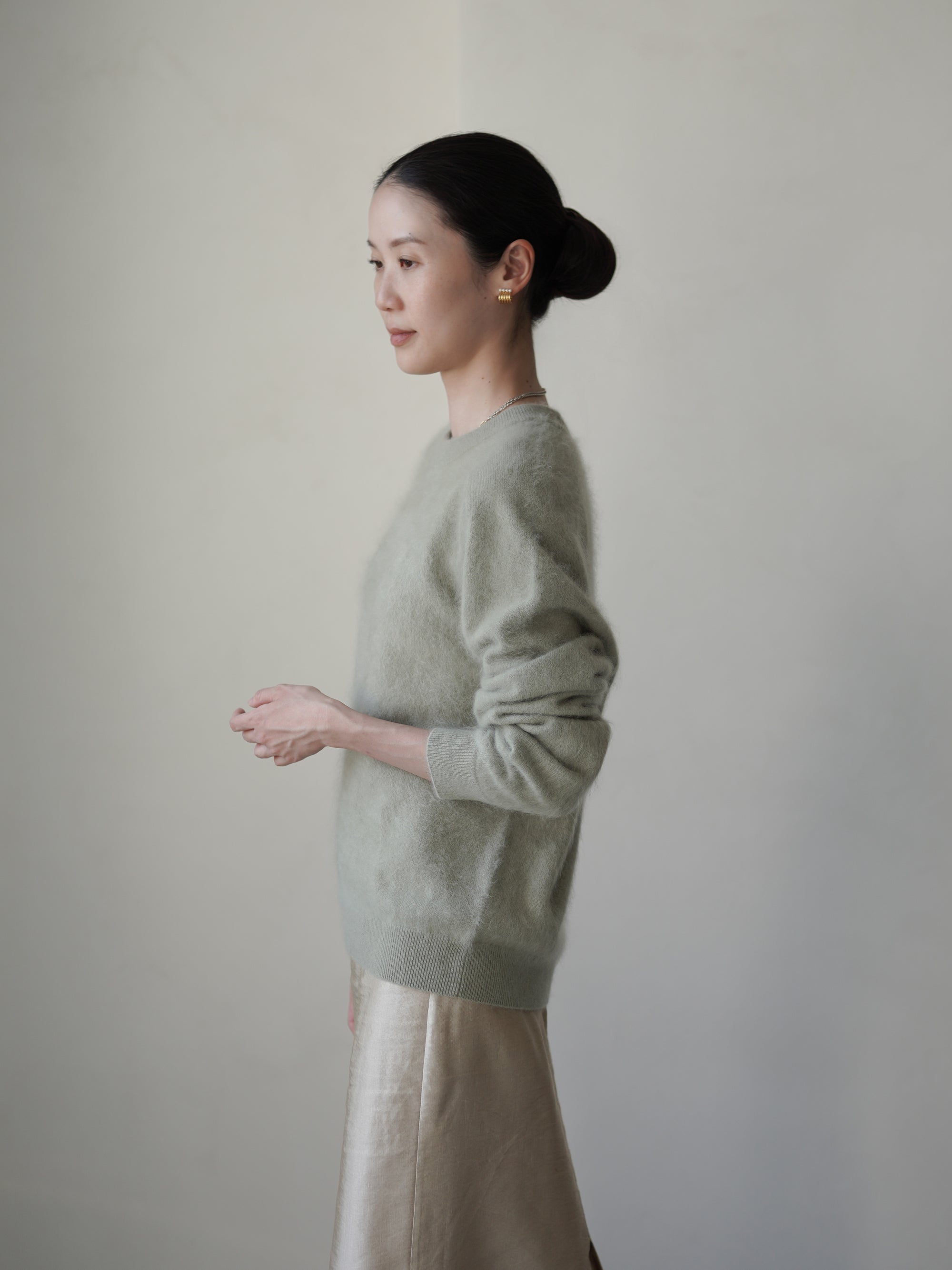 BRUSHED CASHMERE BLEND KNIT SWEATER • Sage Green