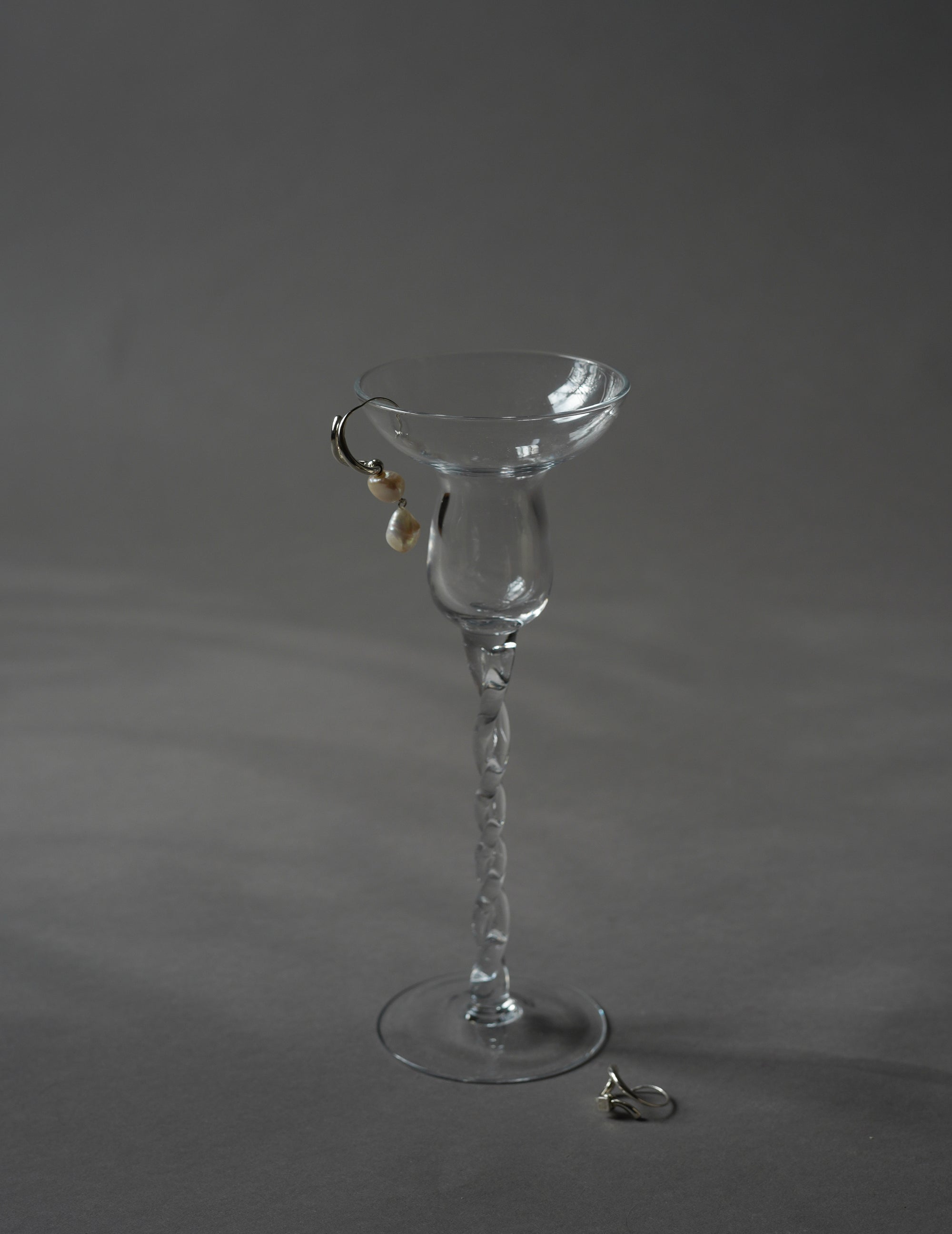 Wave Pierces Calm・Earrings & Pearl Charm Set