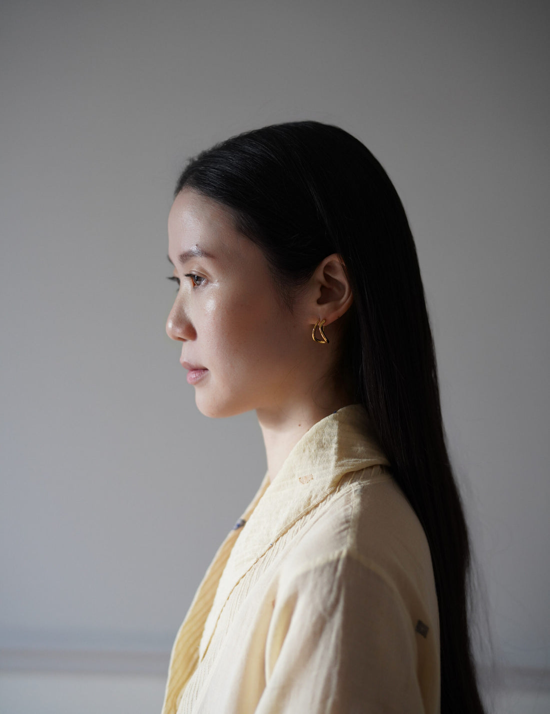 PLOW | Wave Pierces Calm・Earrings & Amber Brown Charm Set