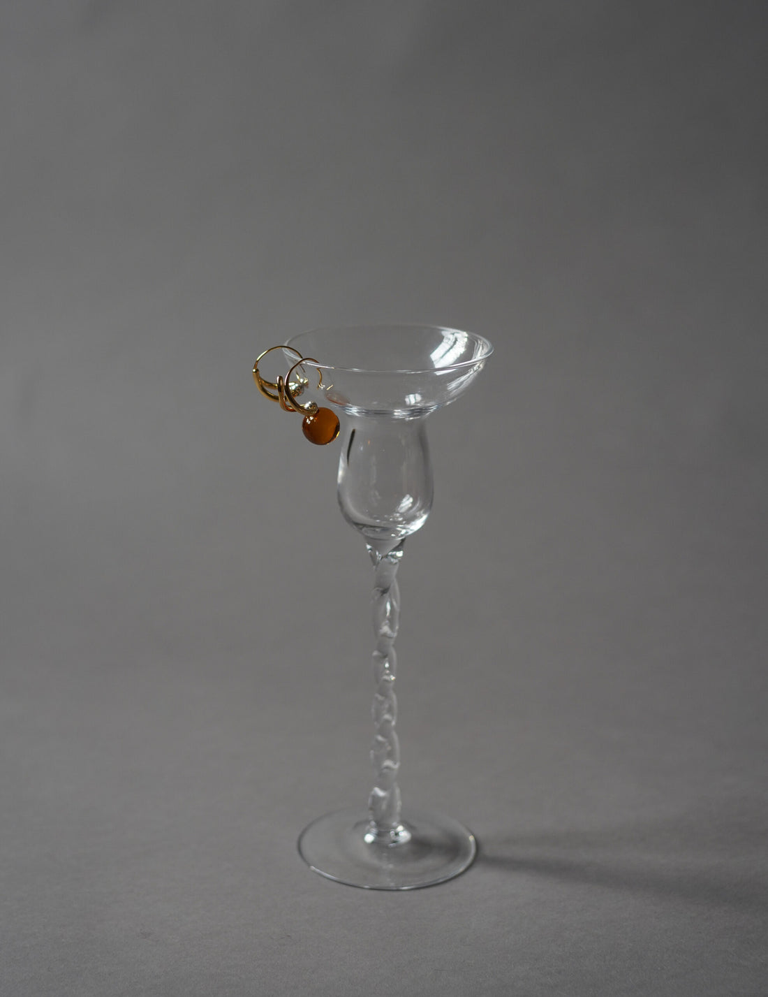 PLOW | Wave Pierces Calm・Earrings & Amber Brown Charm Set