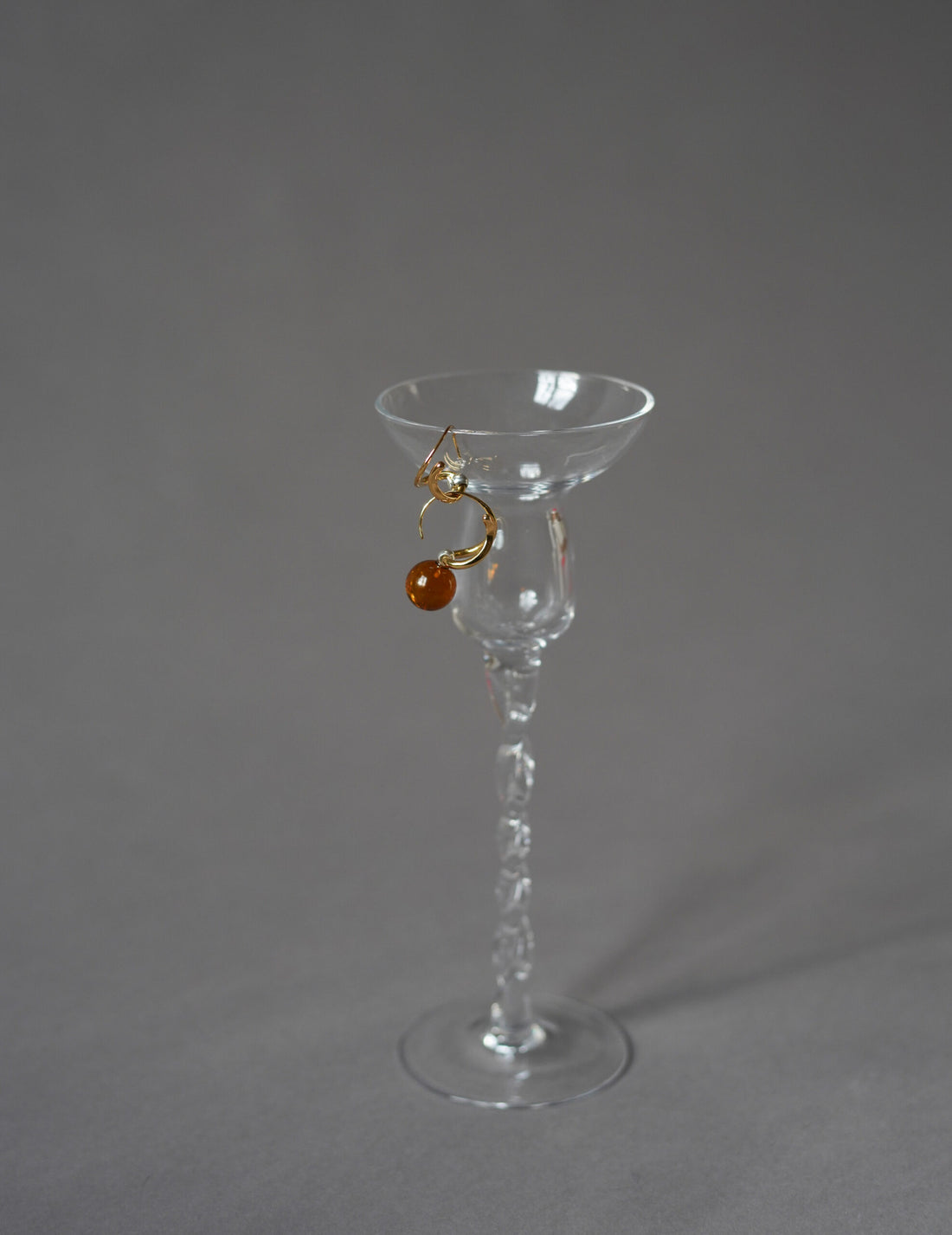 PLOW | Wave Pierces Calm・Earrings & Amber Brown Charm Set