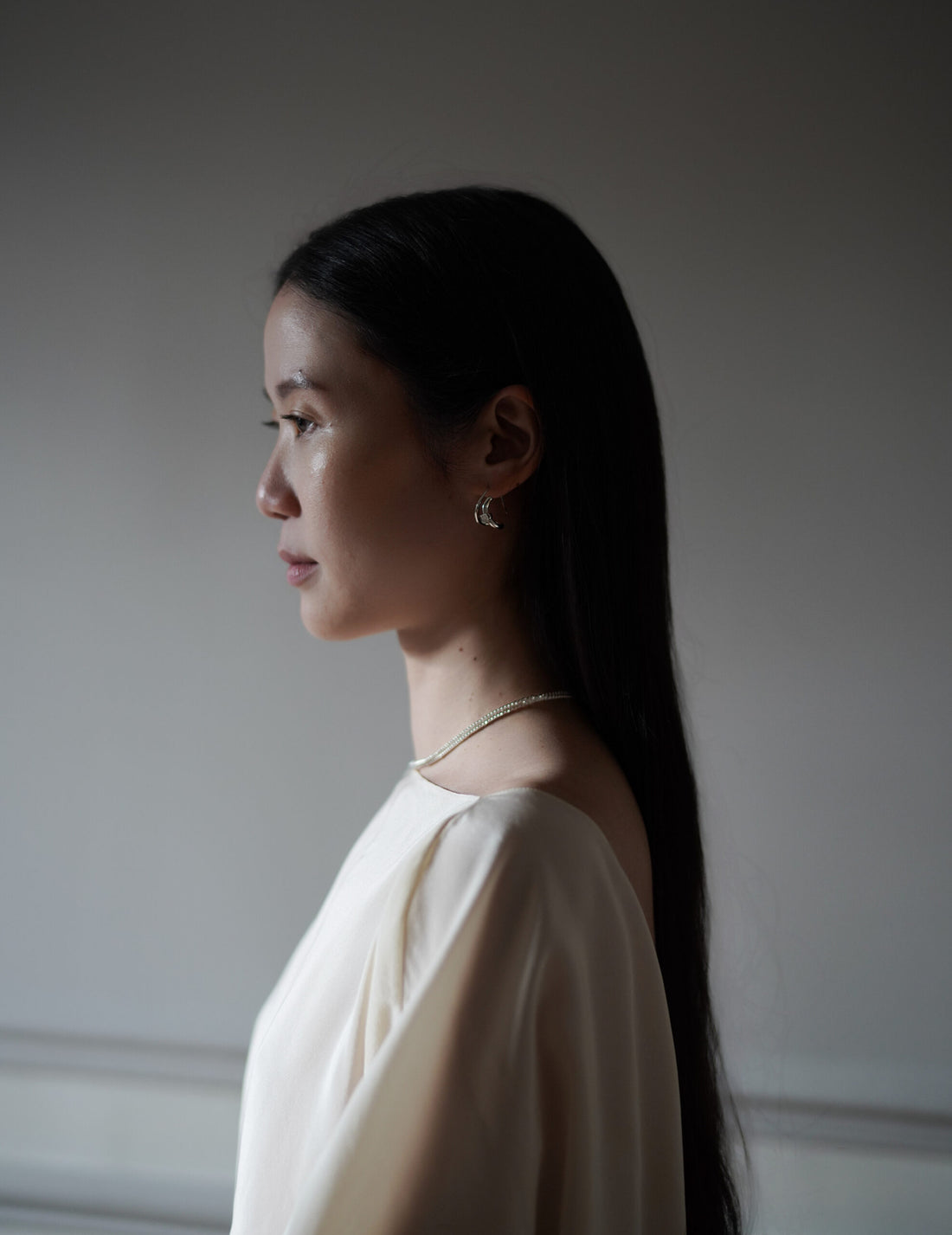 PLOW | Wave Pierces Calm・Earrings & Amber Brown Charm Set